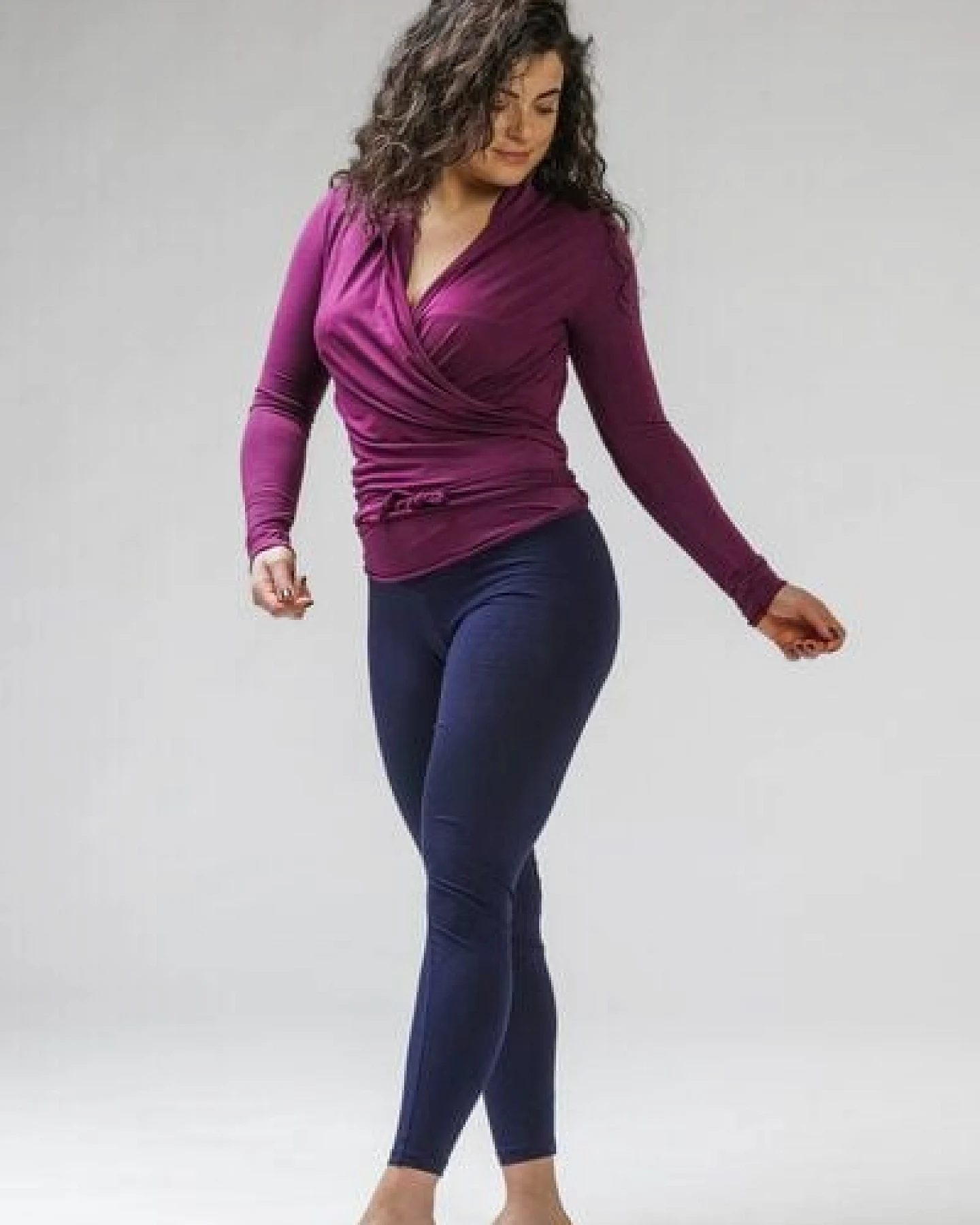 YogiLiebe Wickelbluse „Lakshmi“ aus TENCEL Modal – handgenäht in Deutschland – Ansicht 2