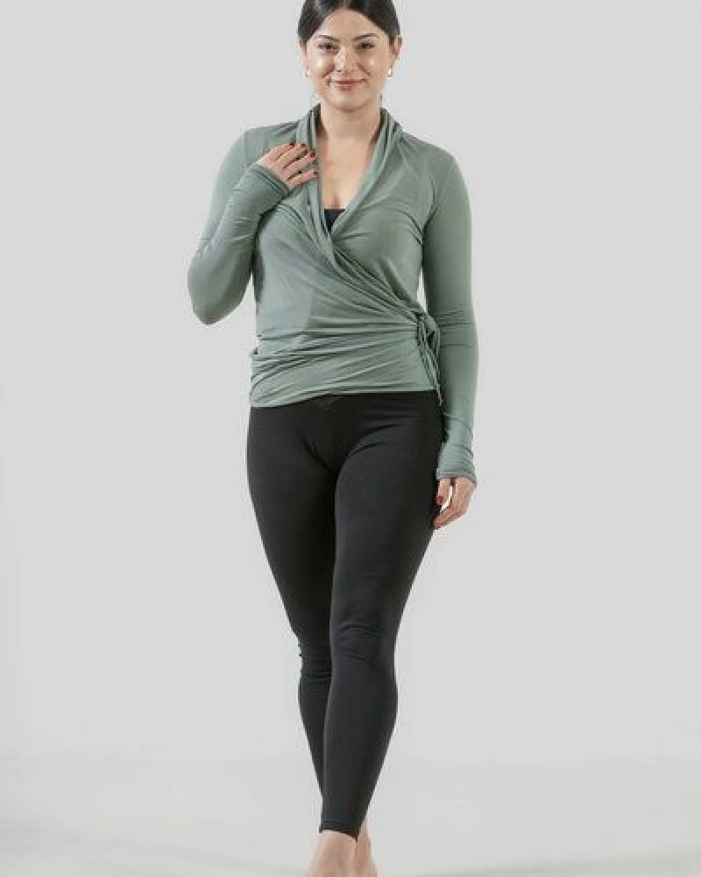 YogiLiebe Wickelbluse „Lakshmi“ aus TENCEL Modal – handgenäht in Deutschland – Ansicht 3