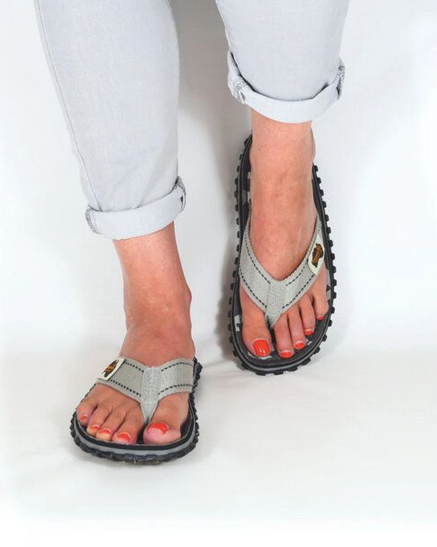 GUMBIES Grey Camouflage - Nachhaltige Zehentrenner – Ansicht 4
