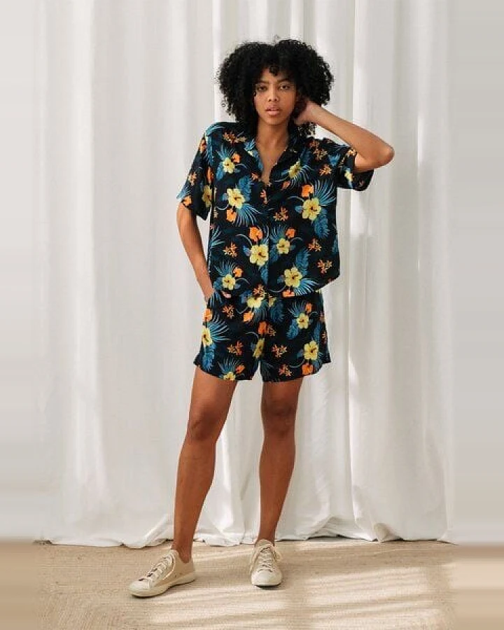 TWOTHIRDS Shorts Vegan "Medvezhi" aus 100% LENZING ECOVERO Viskose
