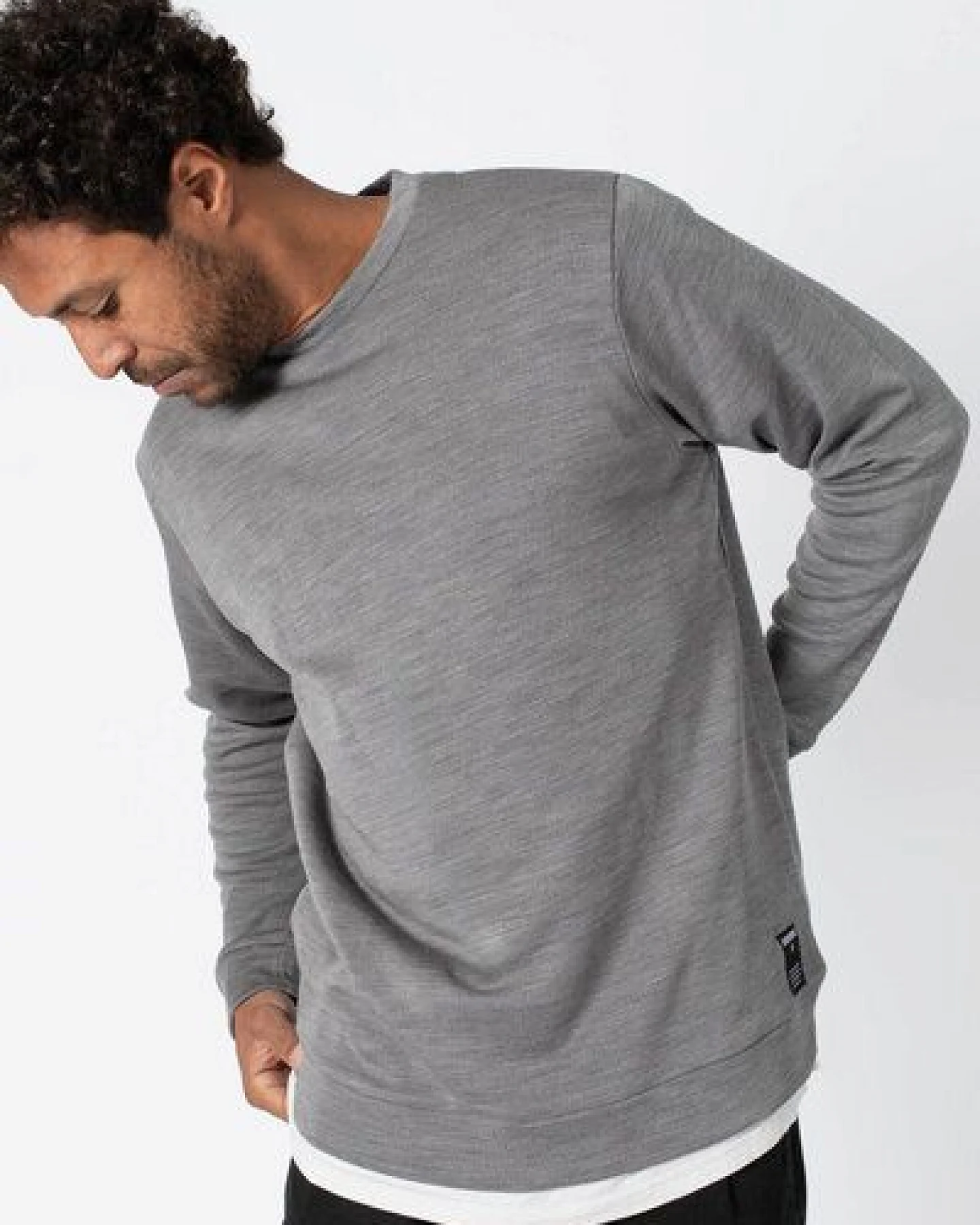 JECKYBENG The MERINO SWEATER - Unisex Pullover aus 100% Merinowolle – Ansicht 3