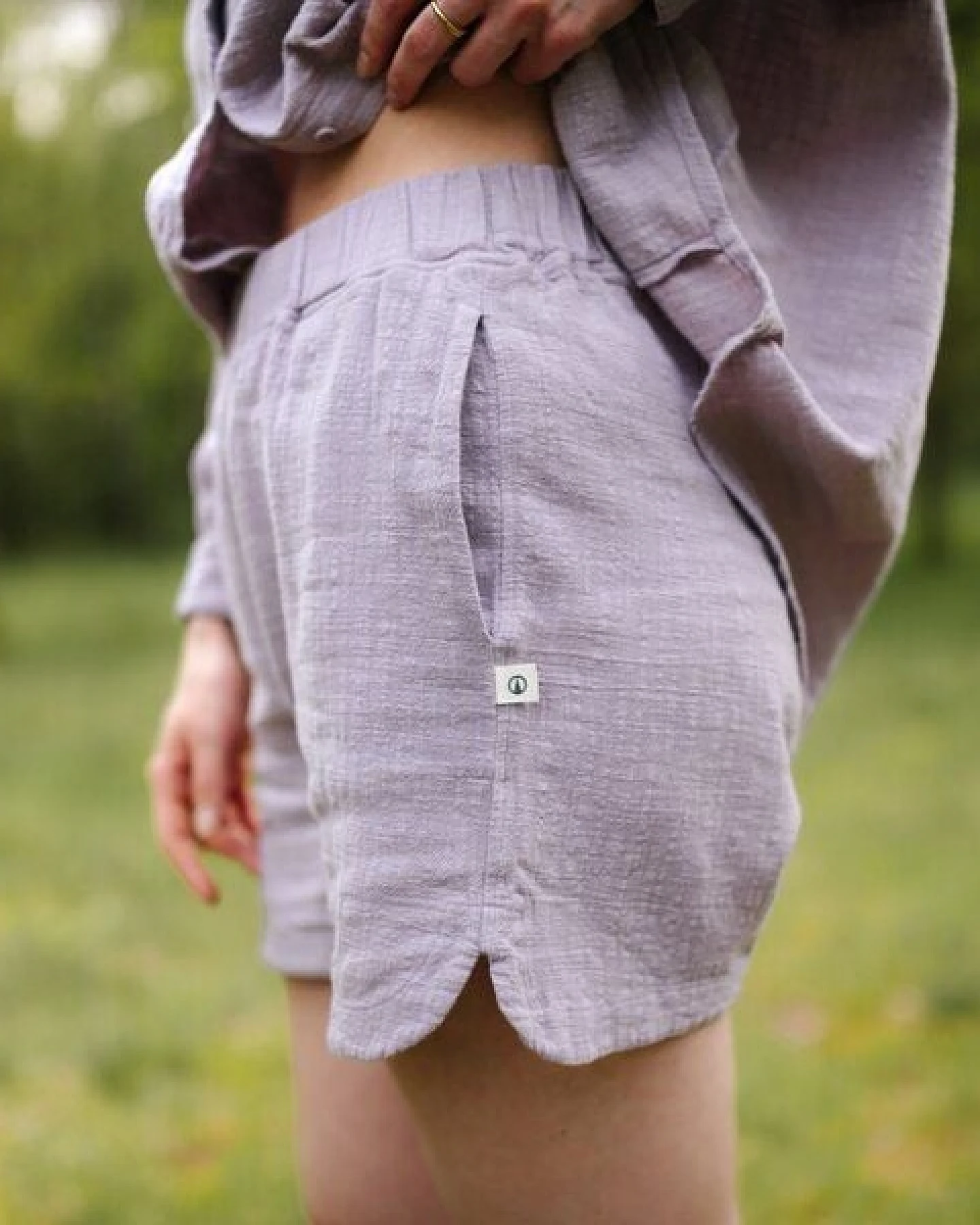 NORDLICHT Damen Shorts Letje mit Leinenstruktur aus 100% Bio-Baumwolle – Ansicht 3