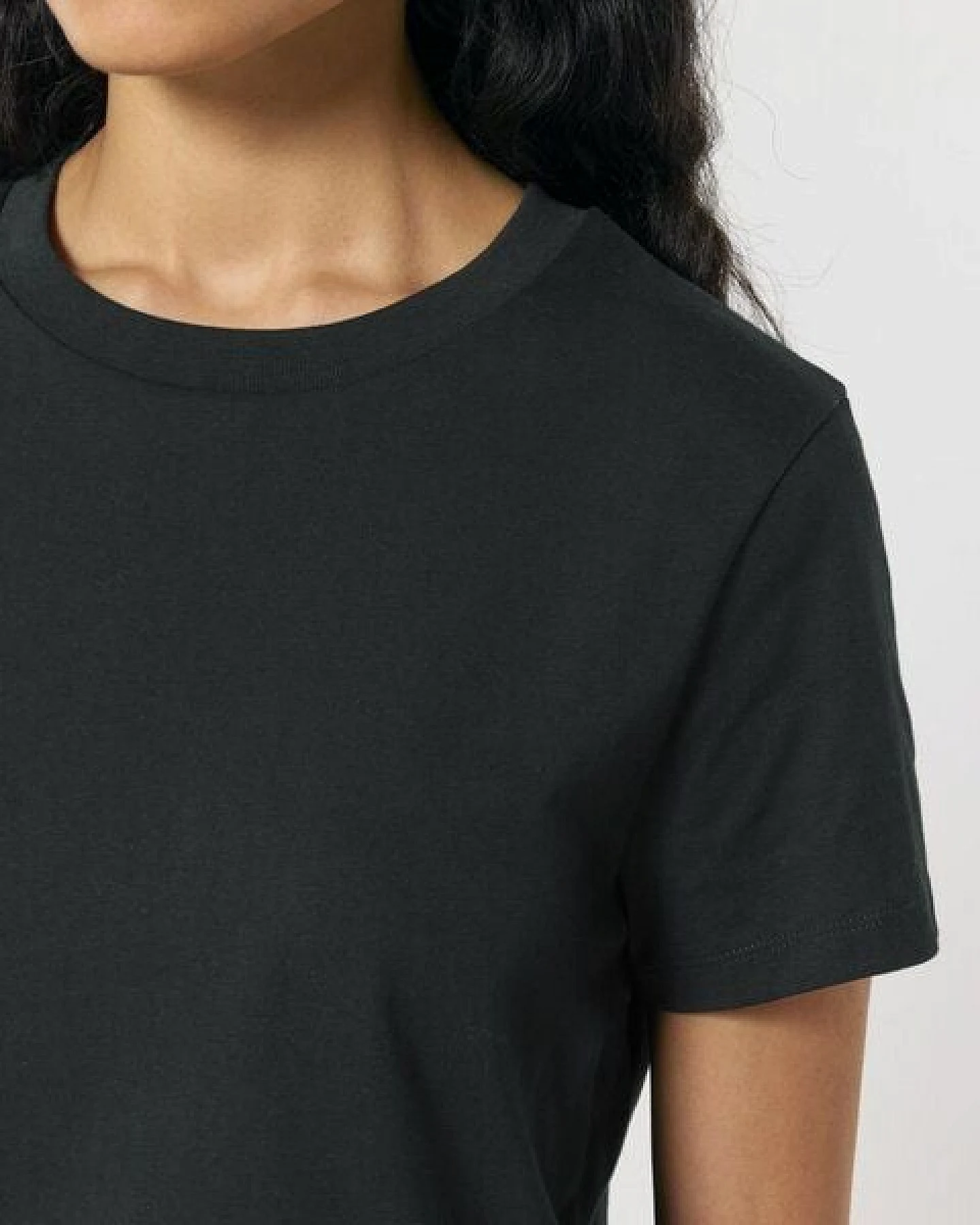 FAIRTICKEN BASICS Damen Basic T-Shirt aus 100% Bio-Baumwolle – Ansicht 4