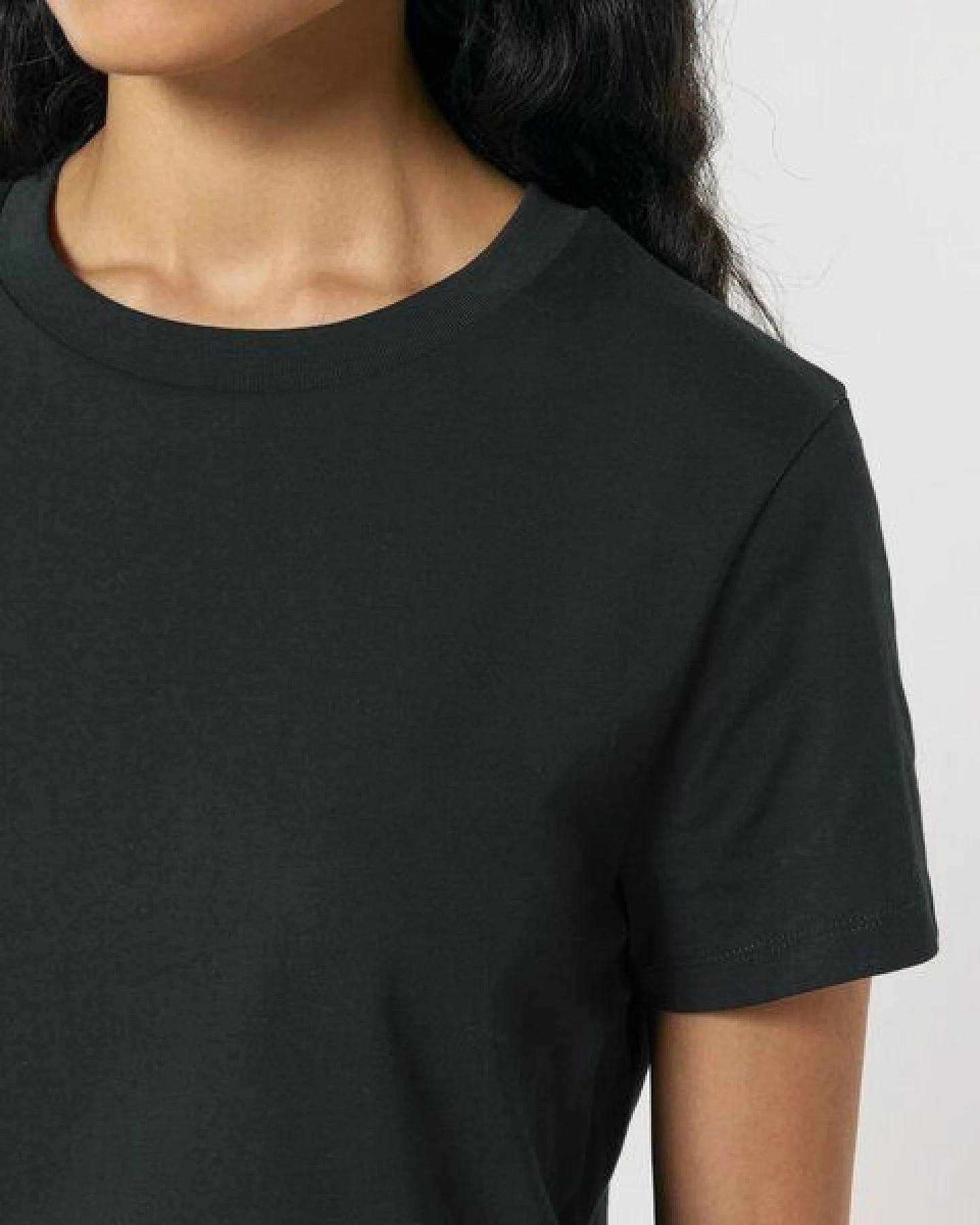 FAIRTICKEN BASICS Damen Basic T-Shirt aus 100% Bio-Baumwolle – Ansicht 4