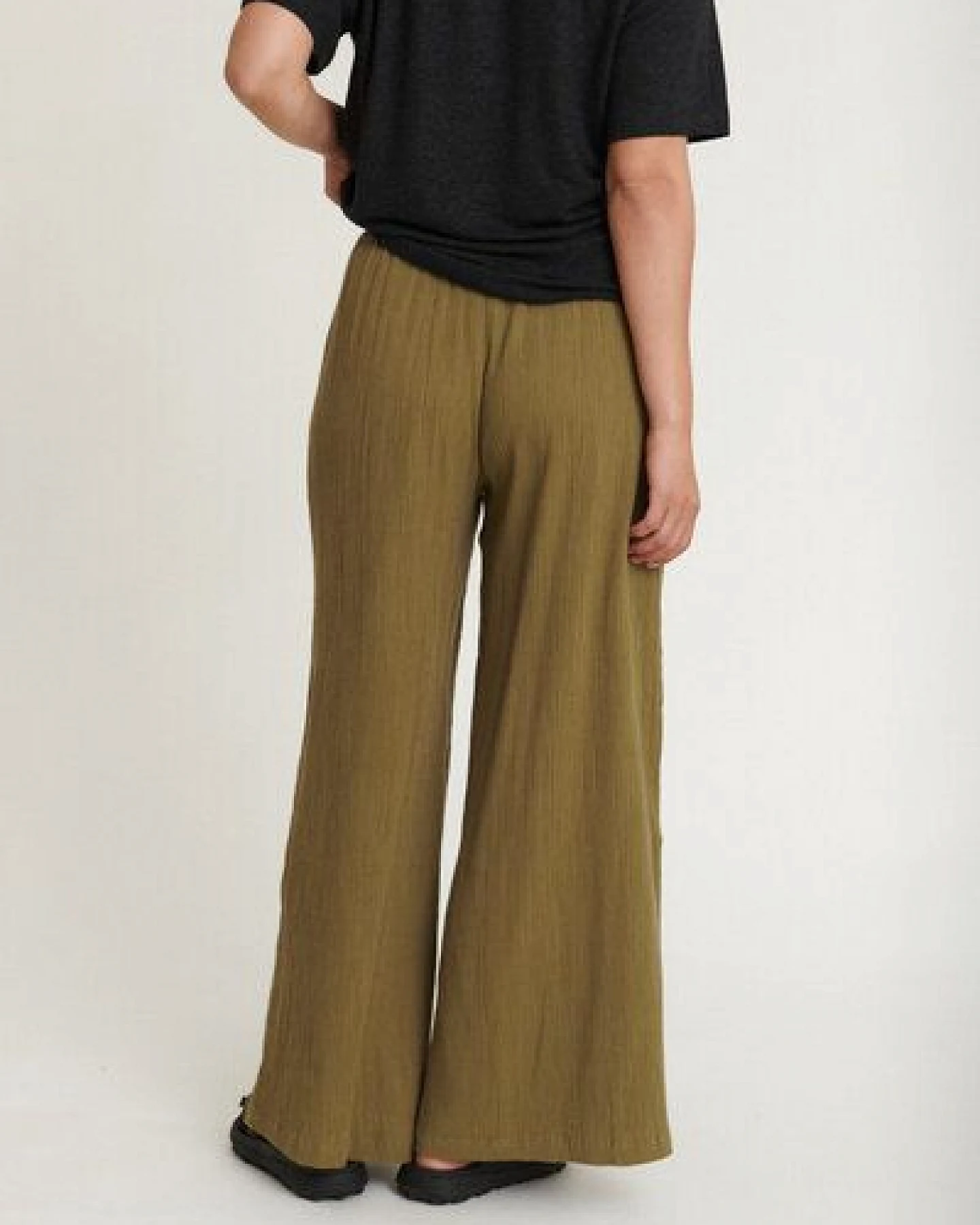Basic Apparel Lockere Hose SIMONE aus Bio-Baumwolle – Ansicht 2