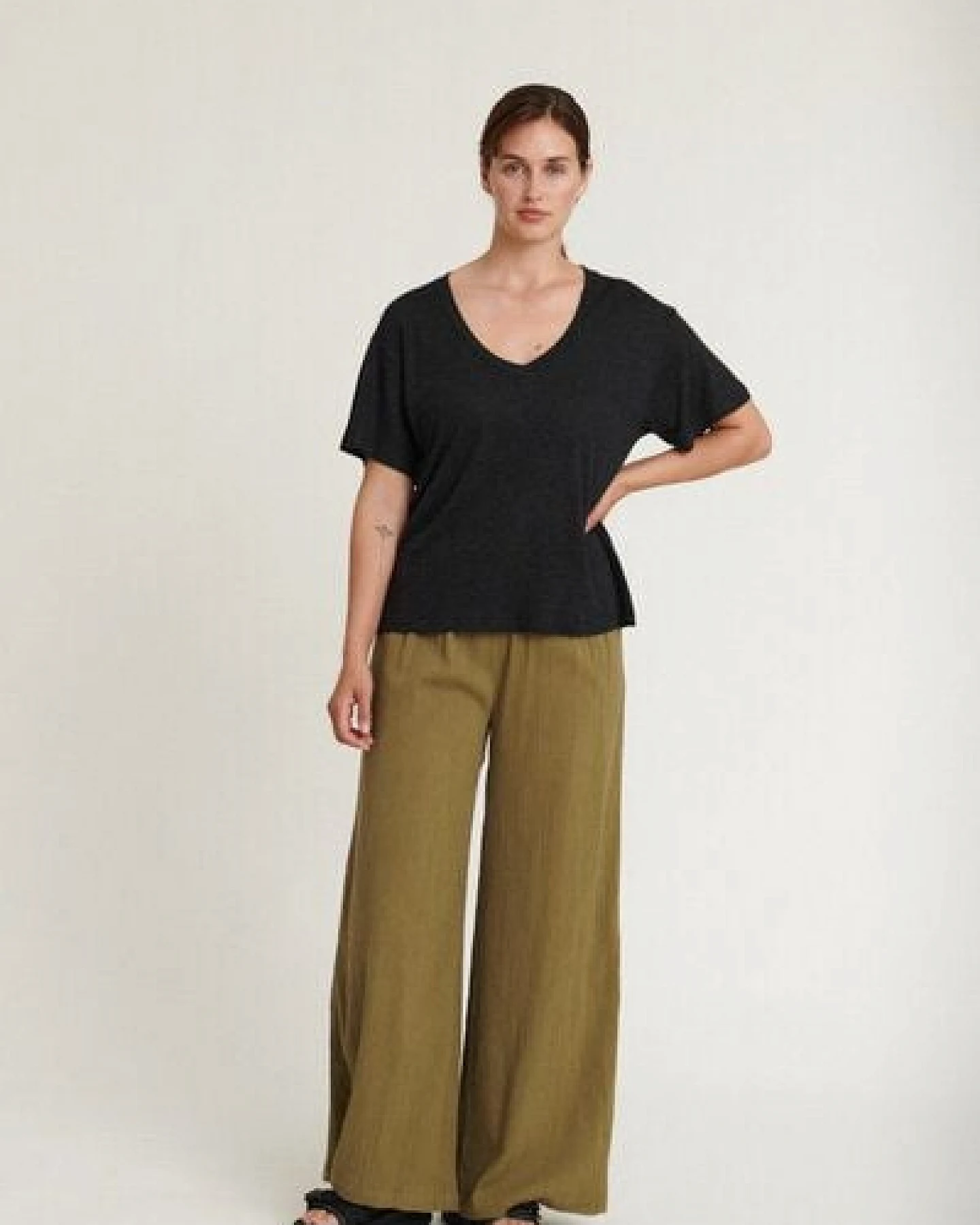 Basic Apparel Lockere Hose SIMONE aus Bio-Baumwolle – Ansicht 4