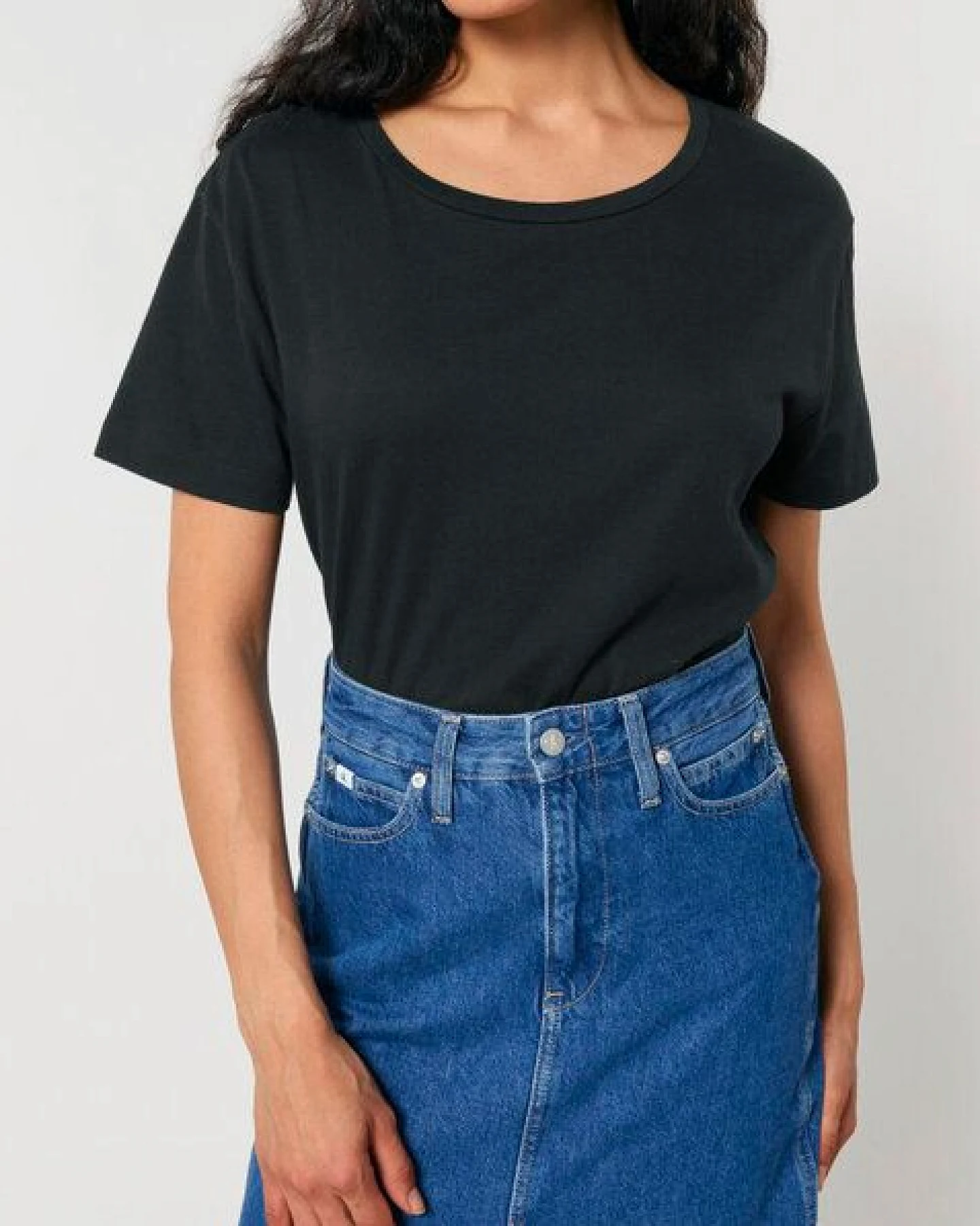FAIRTICKEN BASICS Damen Basic Rundhals T-Shirt aus 100% Bio-Baumwolle – Ansicht 2