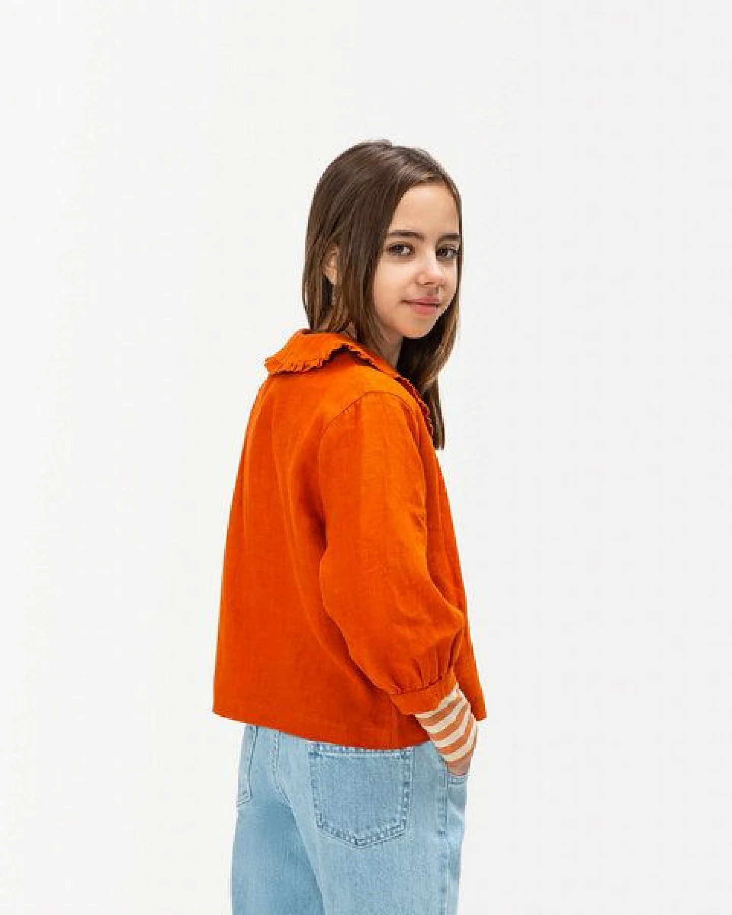 Matona Einzigartige Leinenbluse mit romantischem Rüschenkragen für Kinder / Vintage Collar Blouse – Ansicht 2