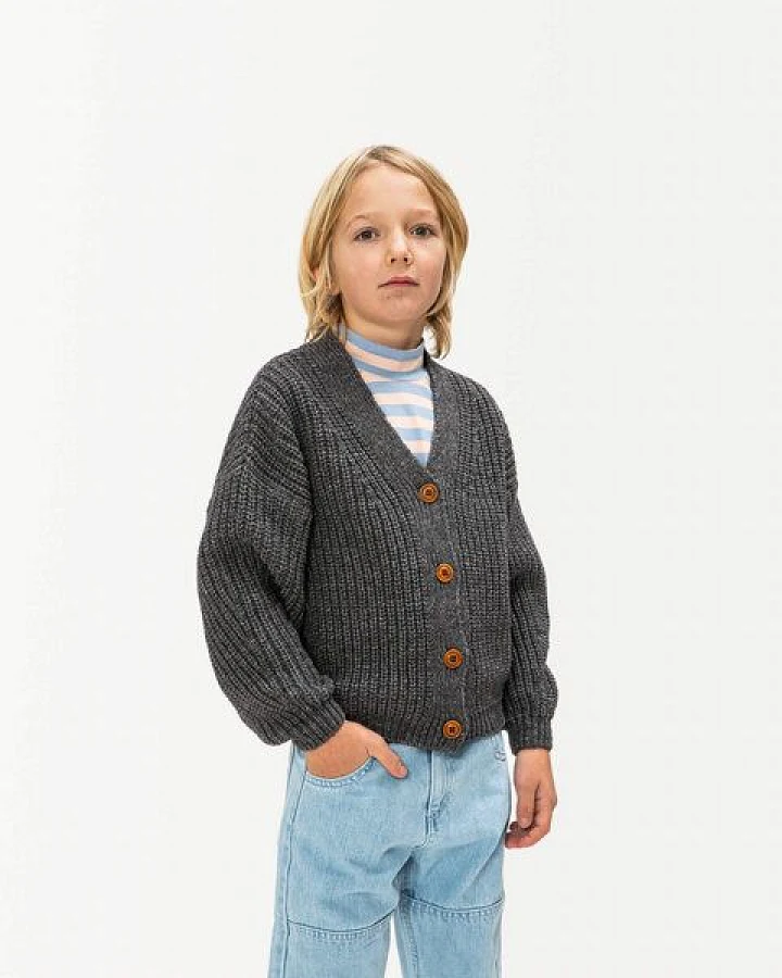 Matona Klassischer Cardigan mit V-Ausschnitt für Kinder / V-Neck Cardigan