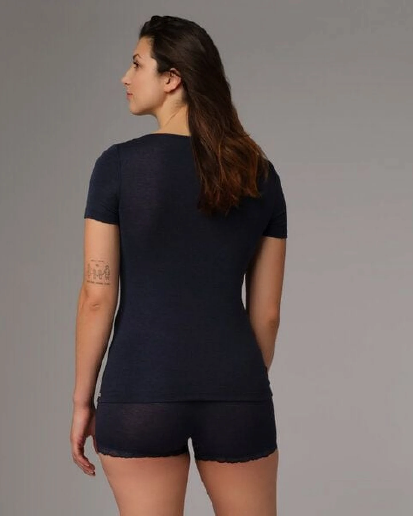 comazo|earth Wolle-Seide Shirt kurzarm mit V-Ausschnitt – Ansicht 2