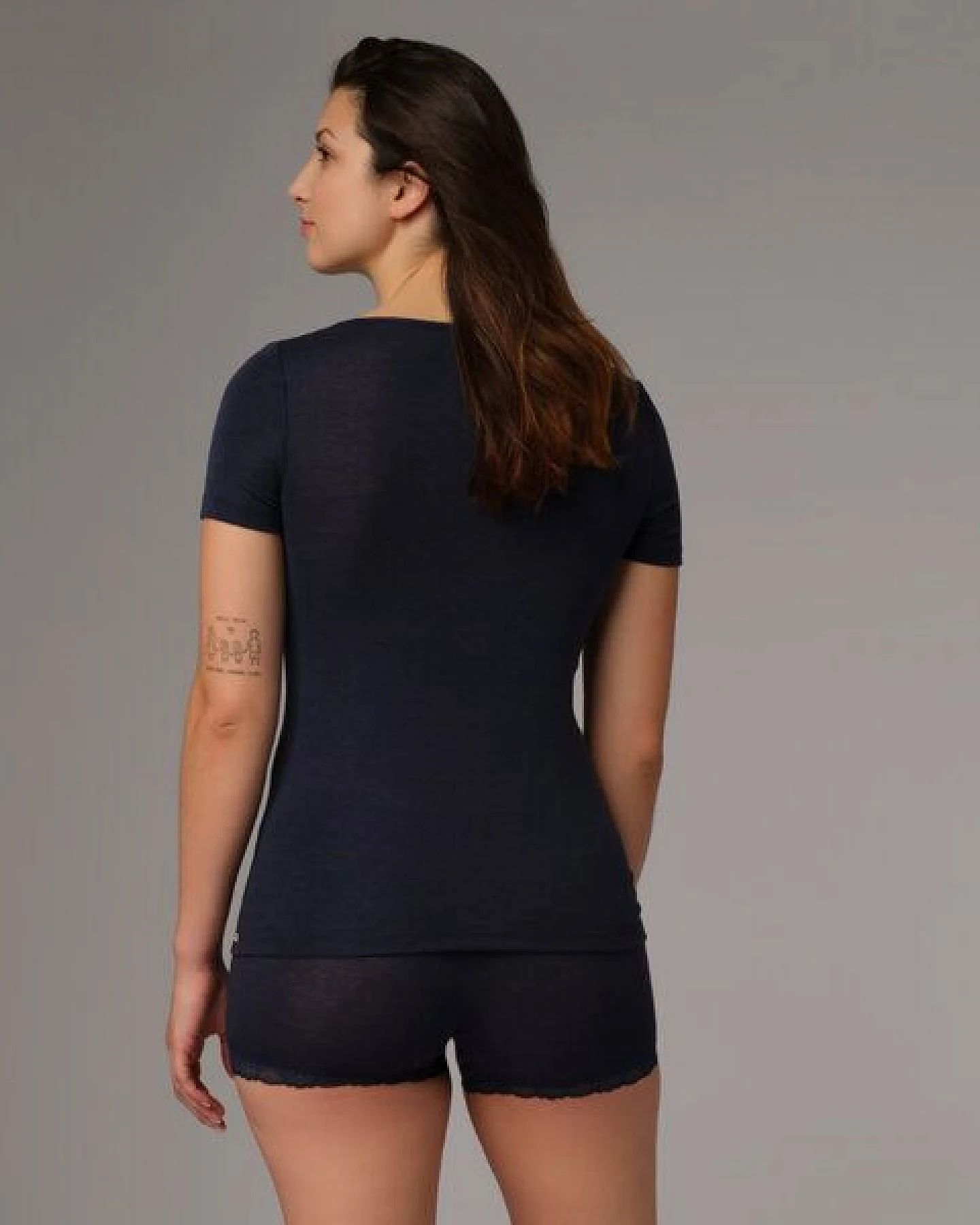 comazo|earth Wolle-Seide Shirt kurzarm mit V-Ausschnitt – Ansicht 2