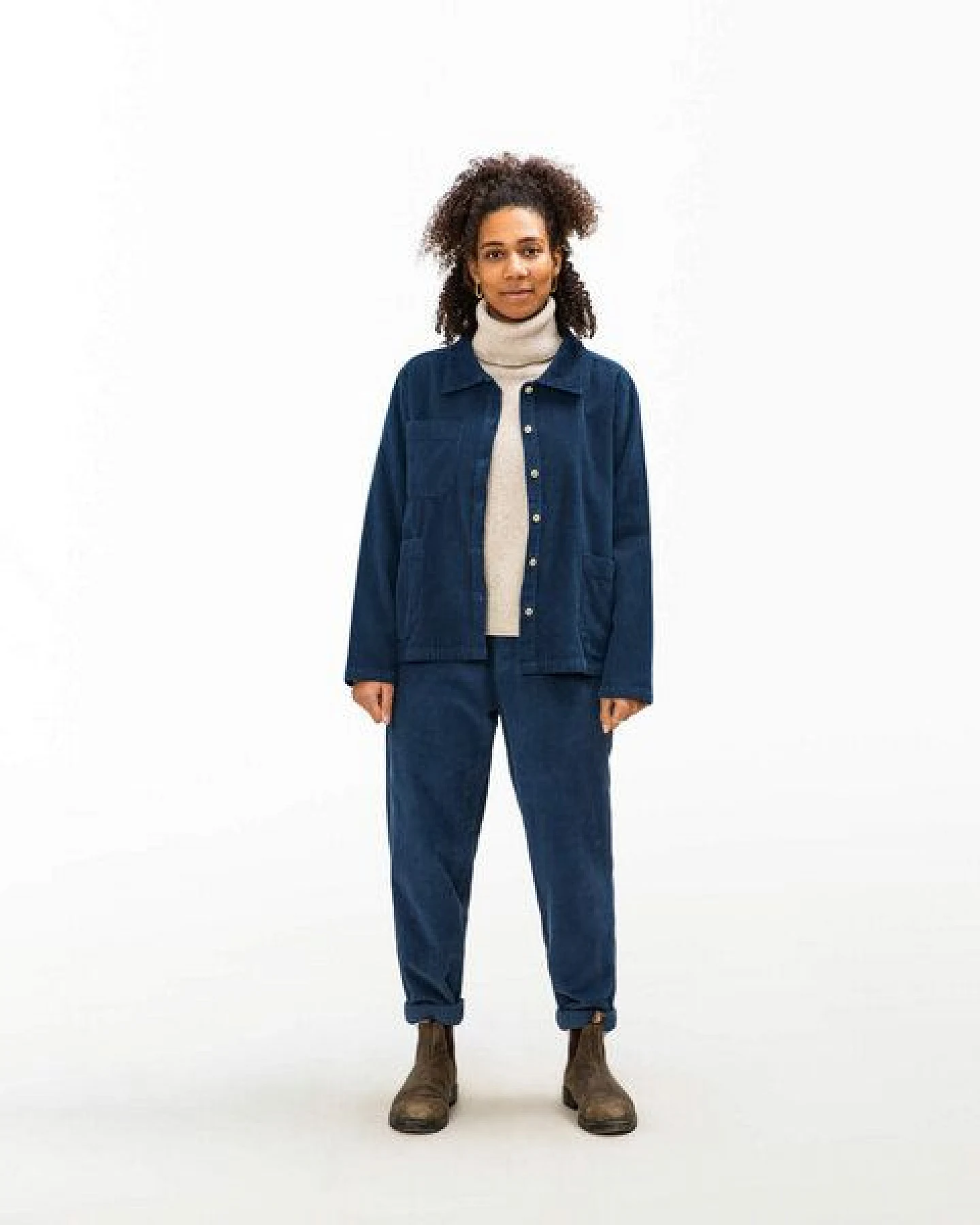 Matona Zeitlose Cordjacke im Hemdstil für Frauen / Corduroy Classic Jacket – Ansicht 3