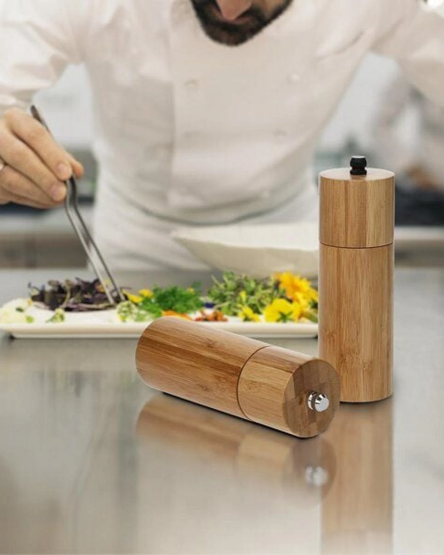 elasto Salz- und Pfeffermühlen-Set "Grind" aus Bambus - Perfekt zum Kochen – Ansicht 4