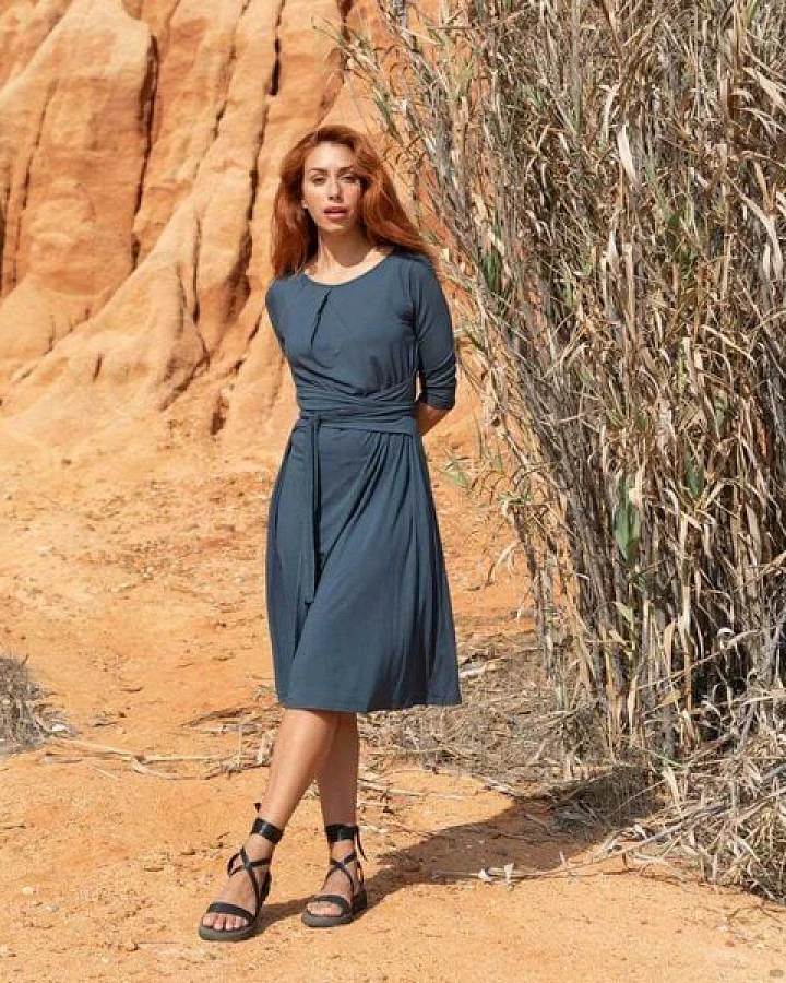 WiDDA berlin Wickelkleid in Rauchblau