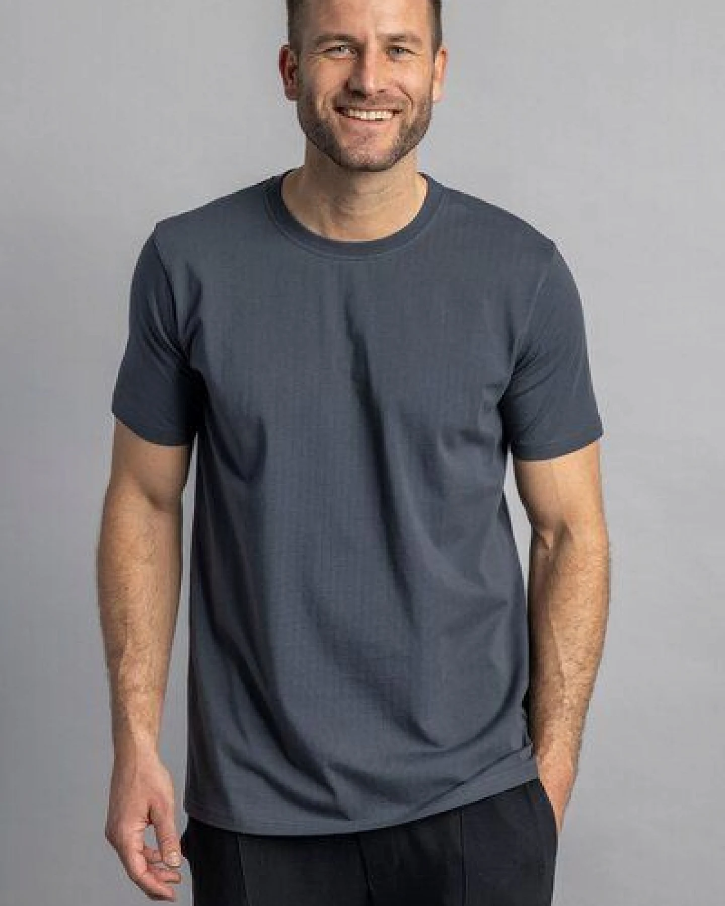 dirts Premium Blank T-Shirt SLIM – Ansicht 2