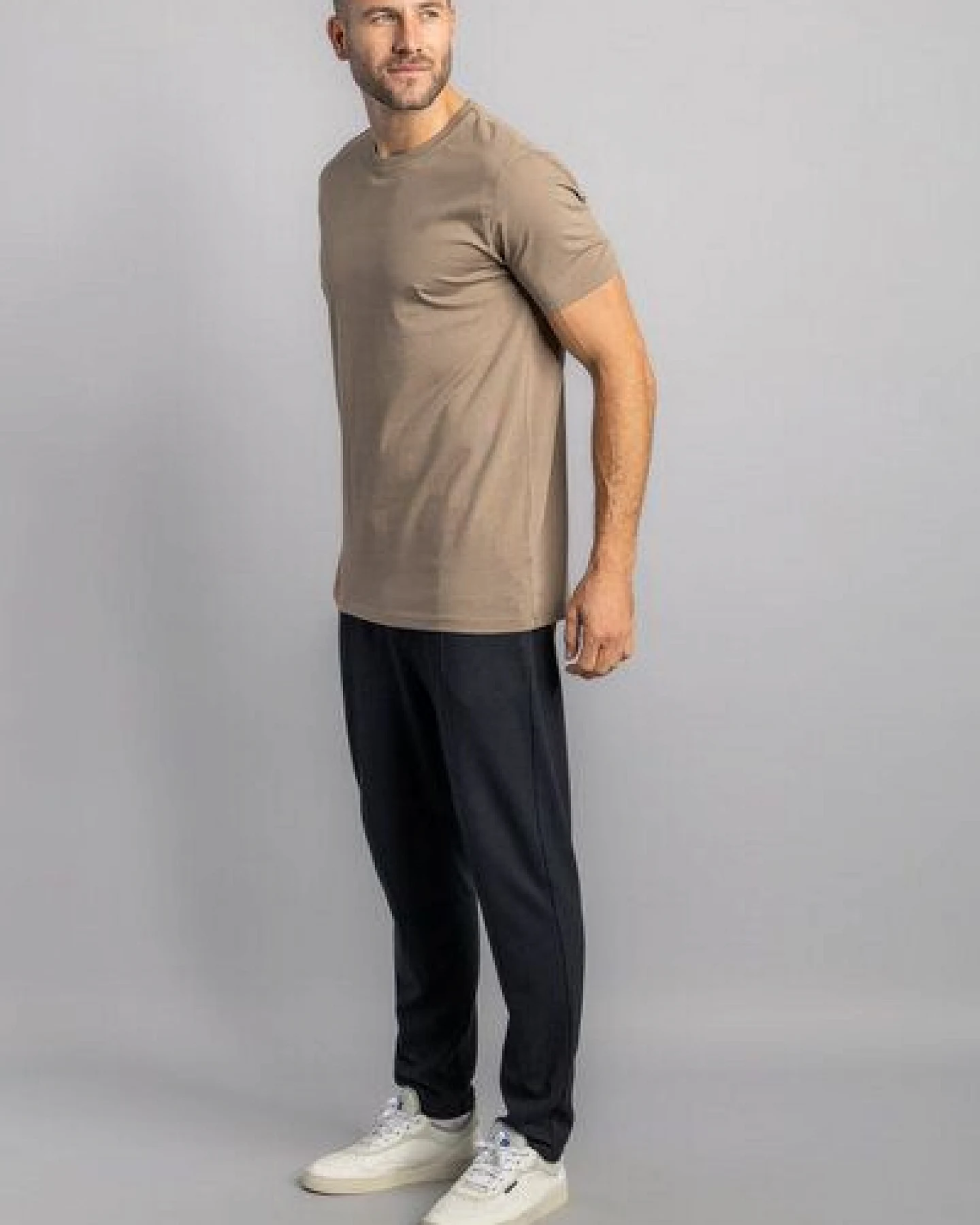 dirts Premium Blank T-Shirt SLIM – Ansicht 2