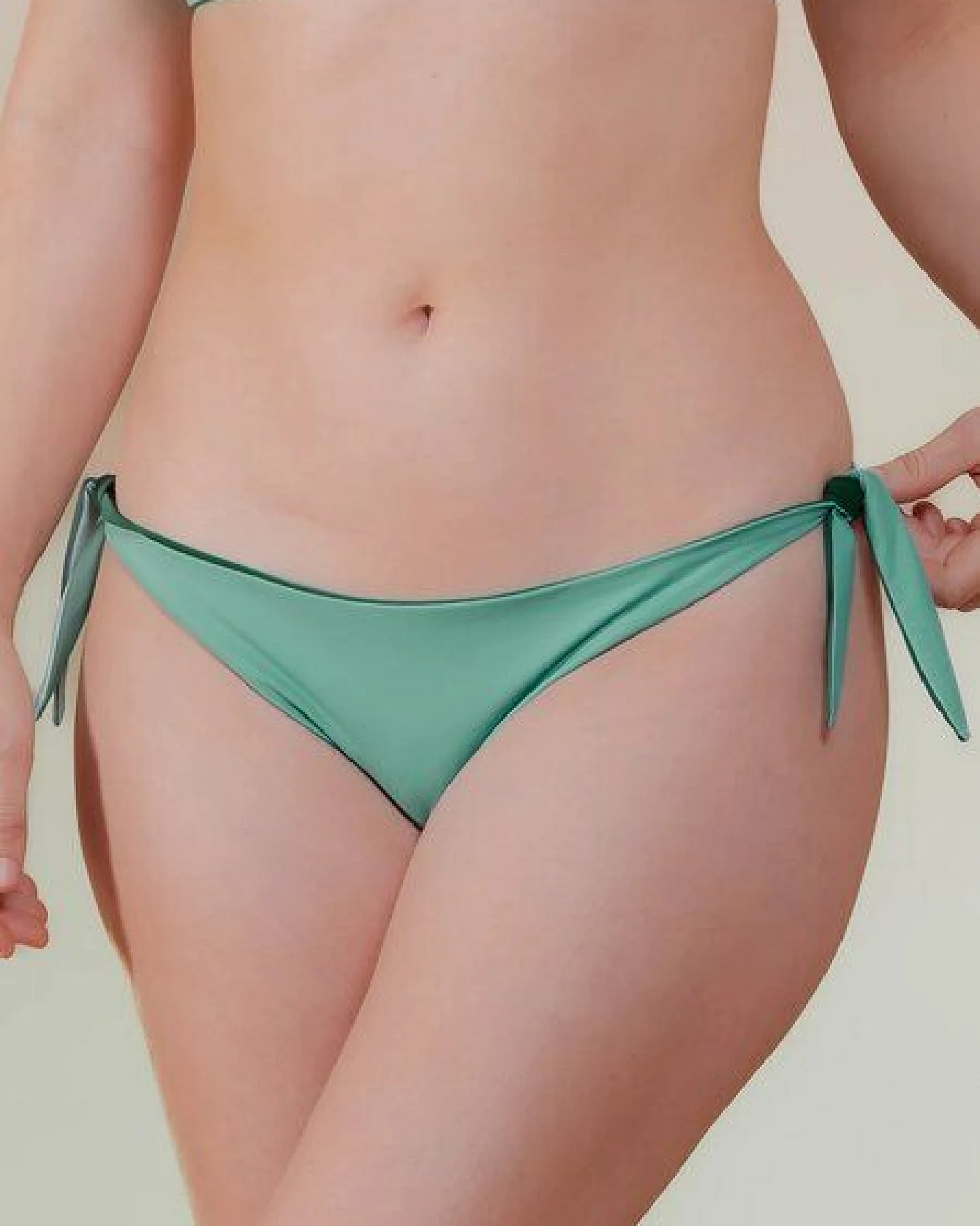 nice to meet me Sun Shorts. Wendbares Bikiniunterteil zum Binden – Ansicht 3