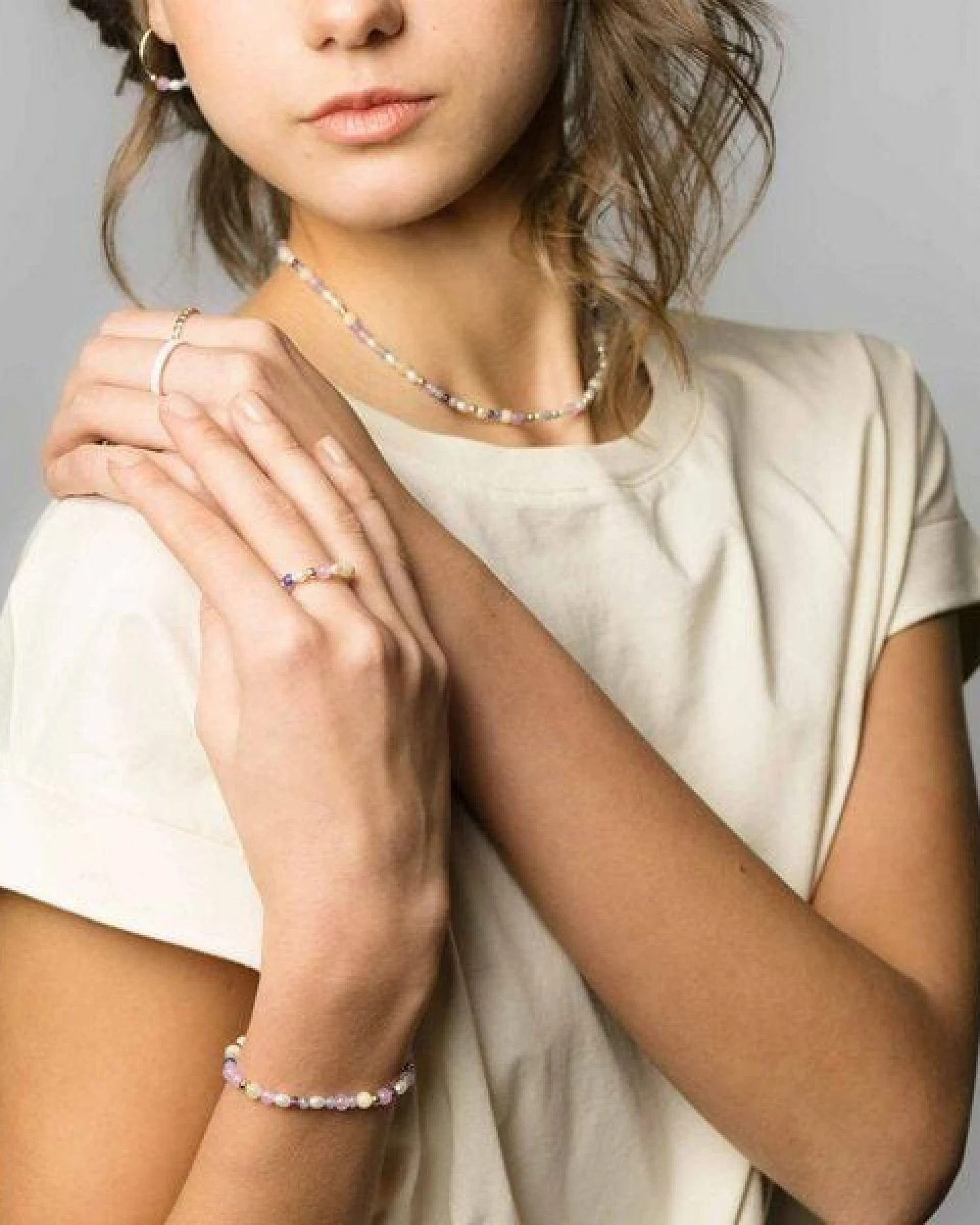 fejn jewelry Ring 'spring pearl' mit Süsswasserperlen und Halbedelsteinen – Ansicht 2