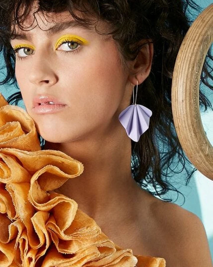 Lila