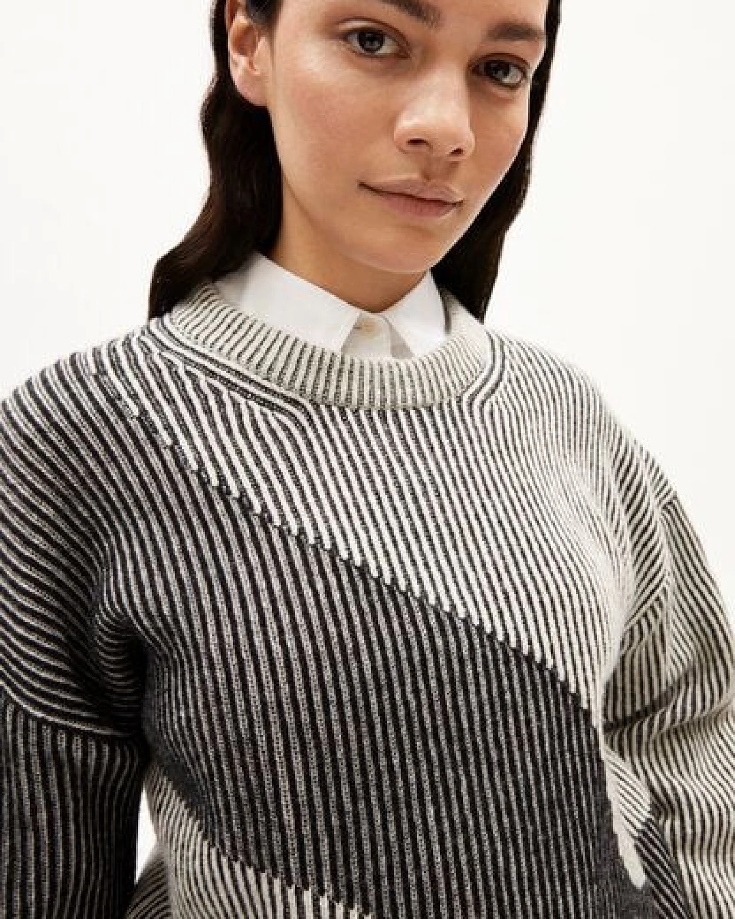 ARMEDANGELS MAYRAA VANISE Damen Pullover aus Bio-Woll Mix – Ansicht 3