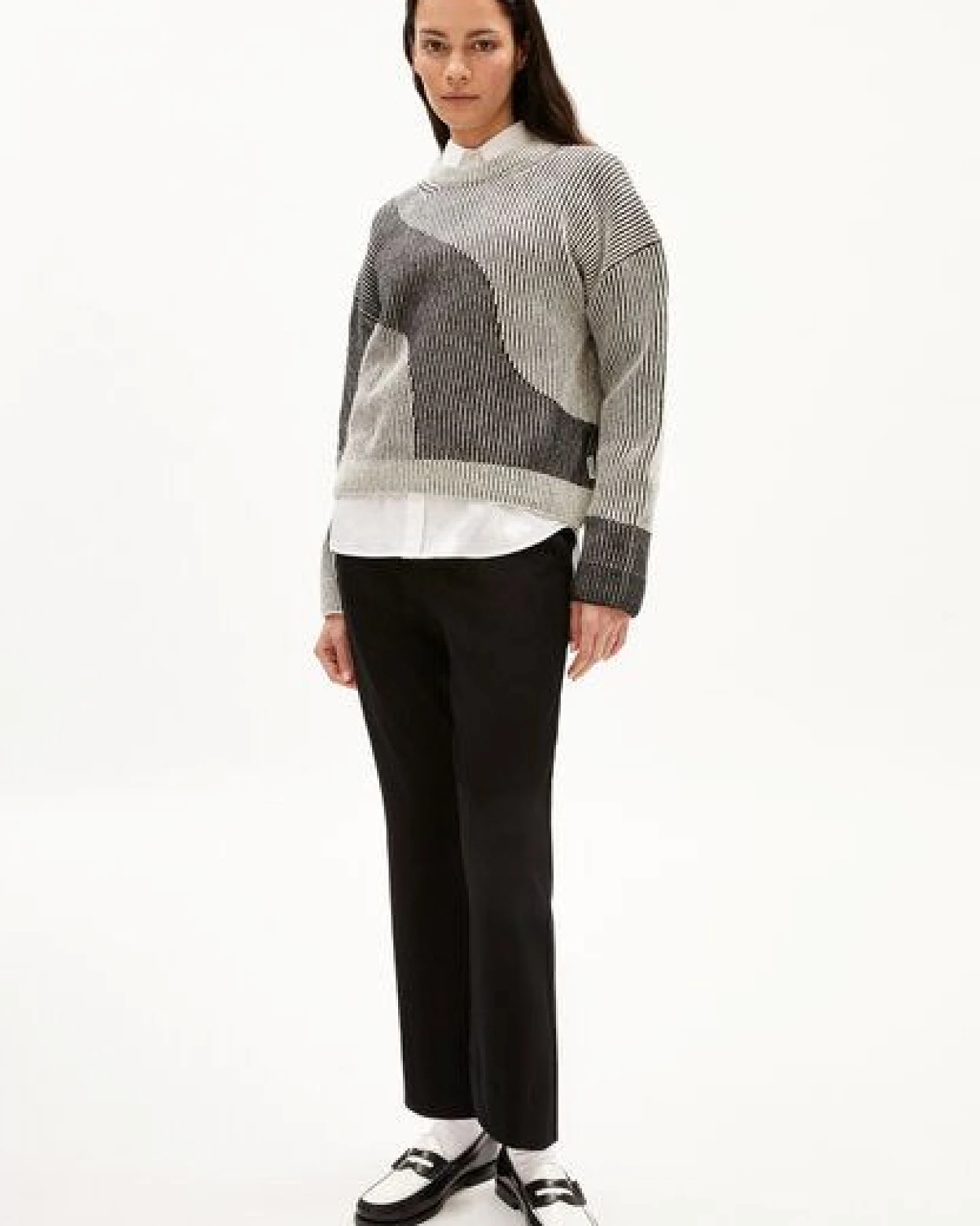 ARMEDANGELS MAYRAA VANISE Damen Pullover aus Bio-Woll Mix – Ansicht 4