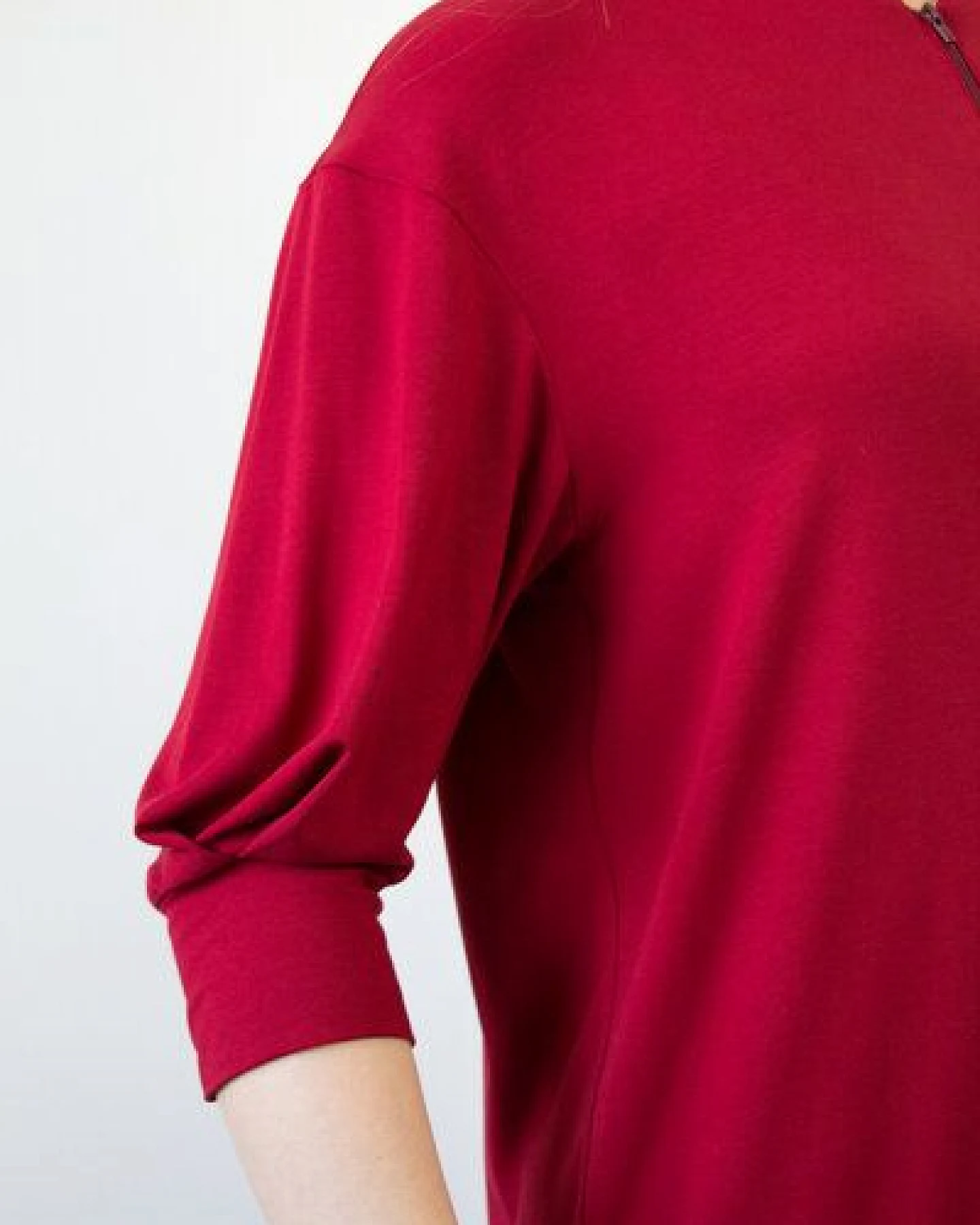 Skrabak Kleid Leni aus Modal Micro Jersey in dunkelrot – Ansicht 4