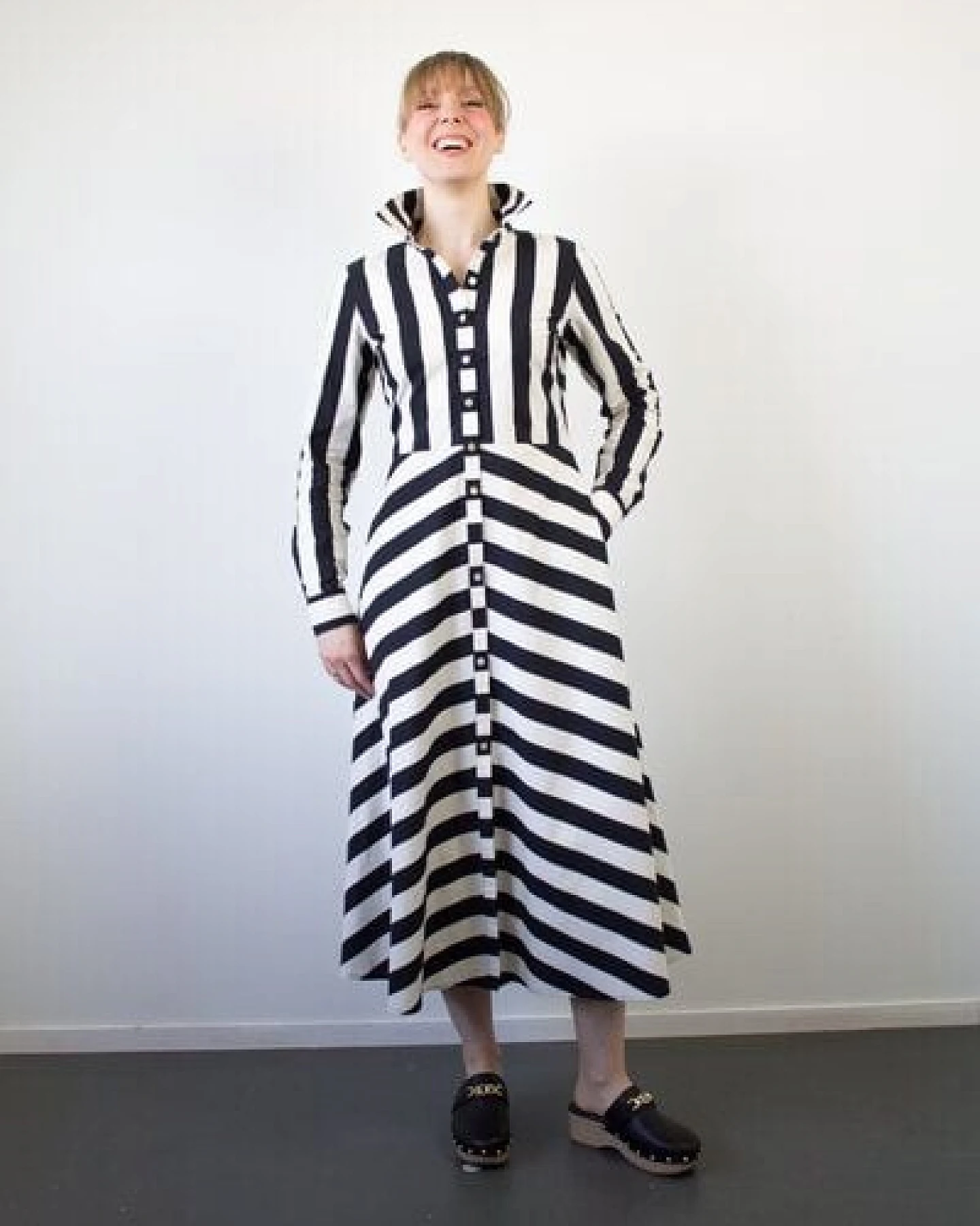 Skrabak Hemdkleid Alexandra mit Blockstreifen aus Bio-Baumwolle – Ansicht 4