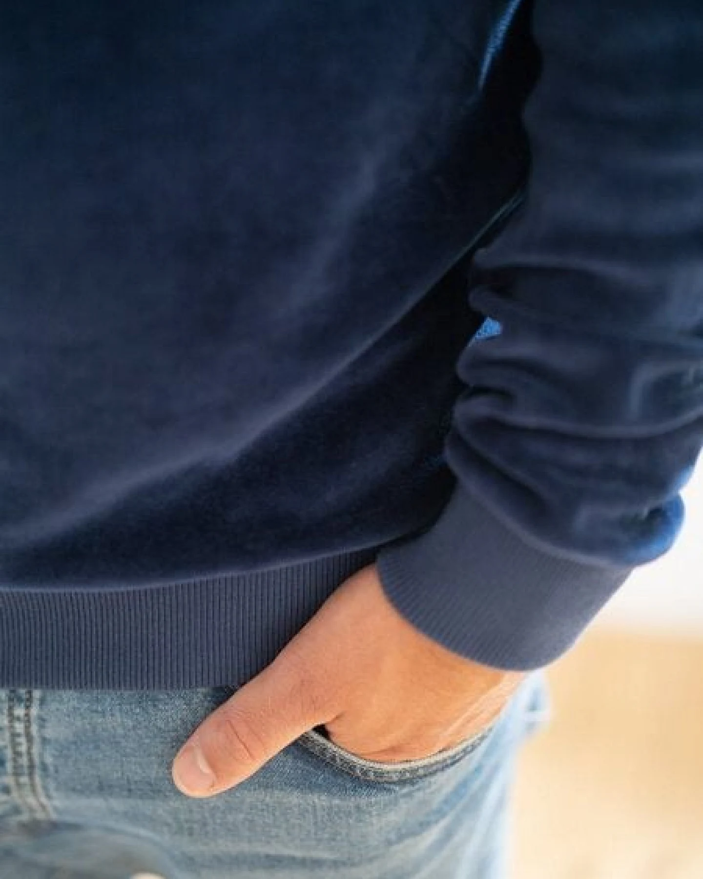 FUXBAU Männer Samt Sweater – Ansicht 3