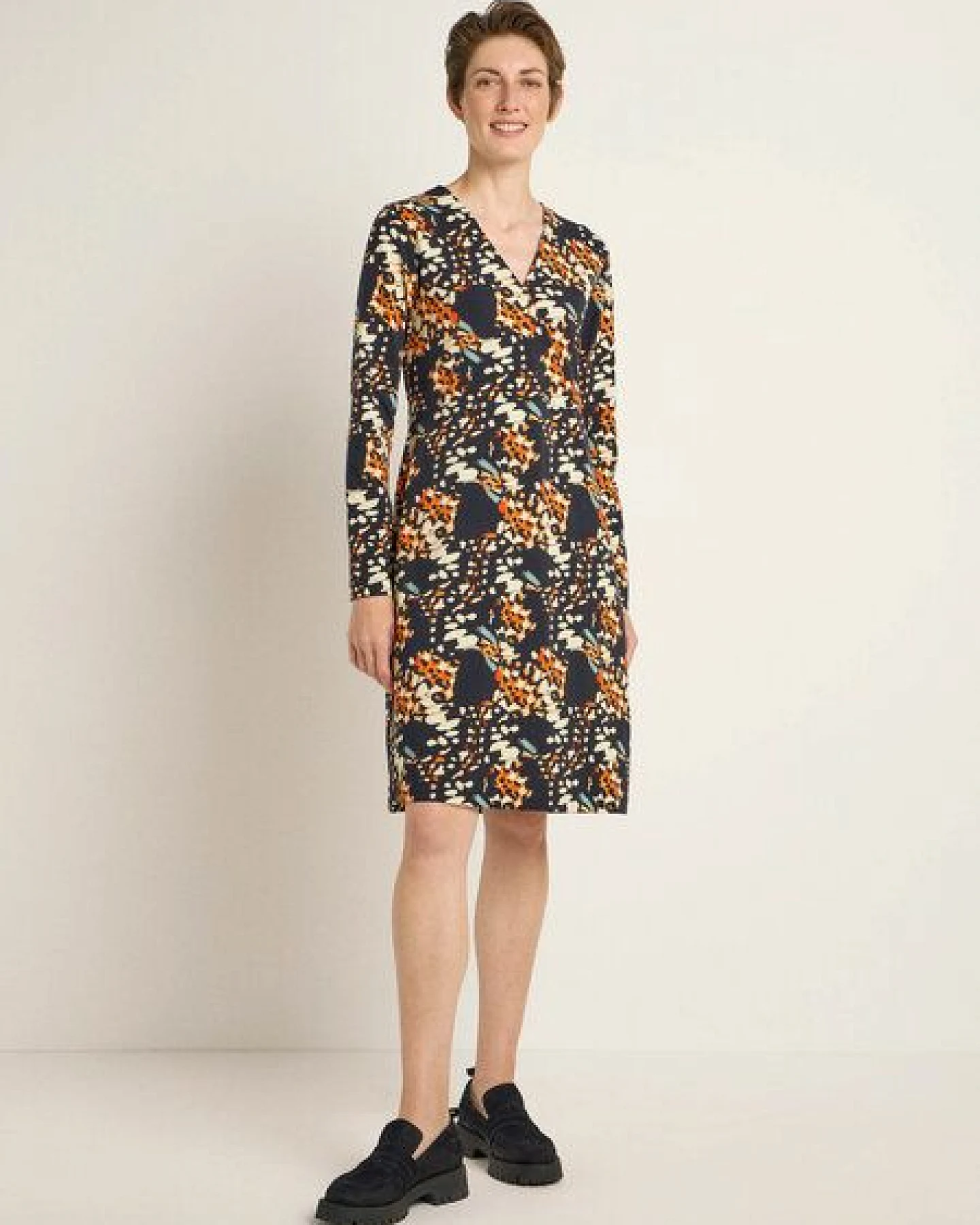 LANIUS Kleid in Wickeloptik aus Bio-Baumwolle und Tencel – Ansicht 2