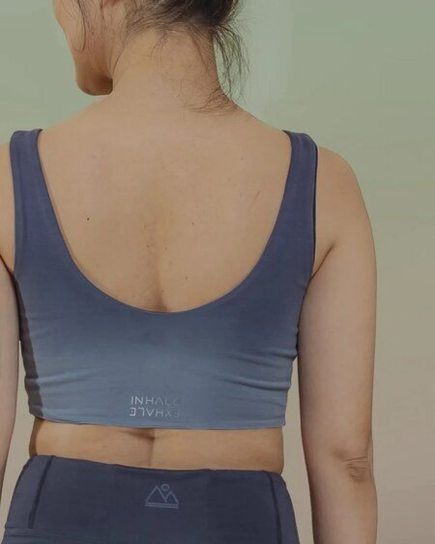 nice to meet me Reversible Crop Tank aus weicher Biobaumwolle – Ansicht 2