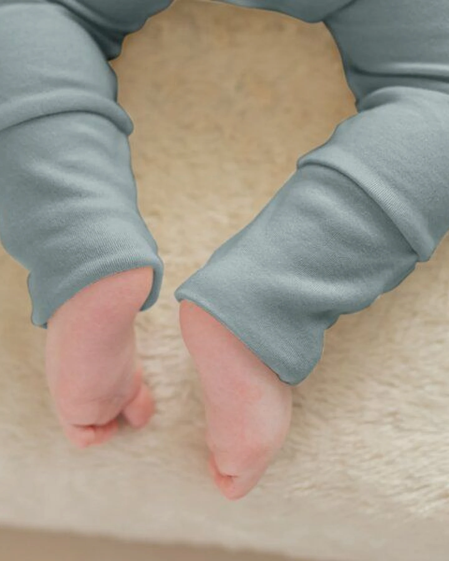 Elsara Mitwachsender Babystrampler Bio-Baumwolle 100% GOTS – Ansicht 3