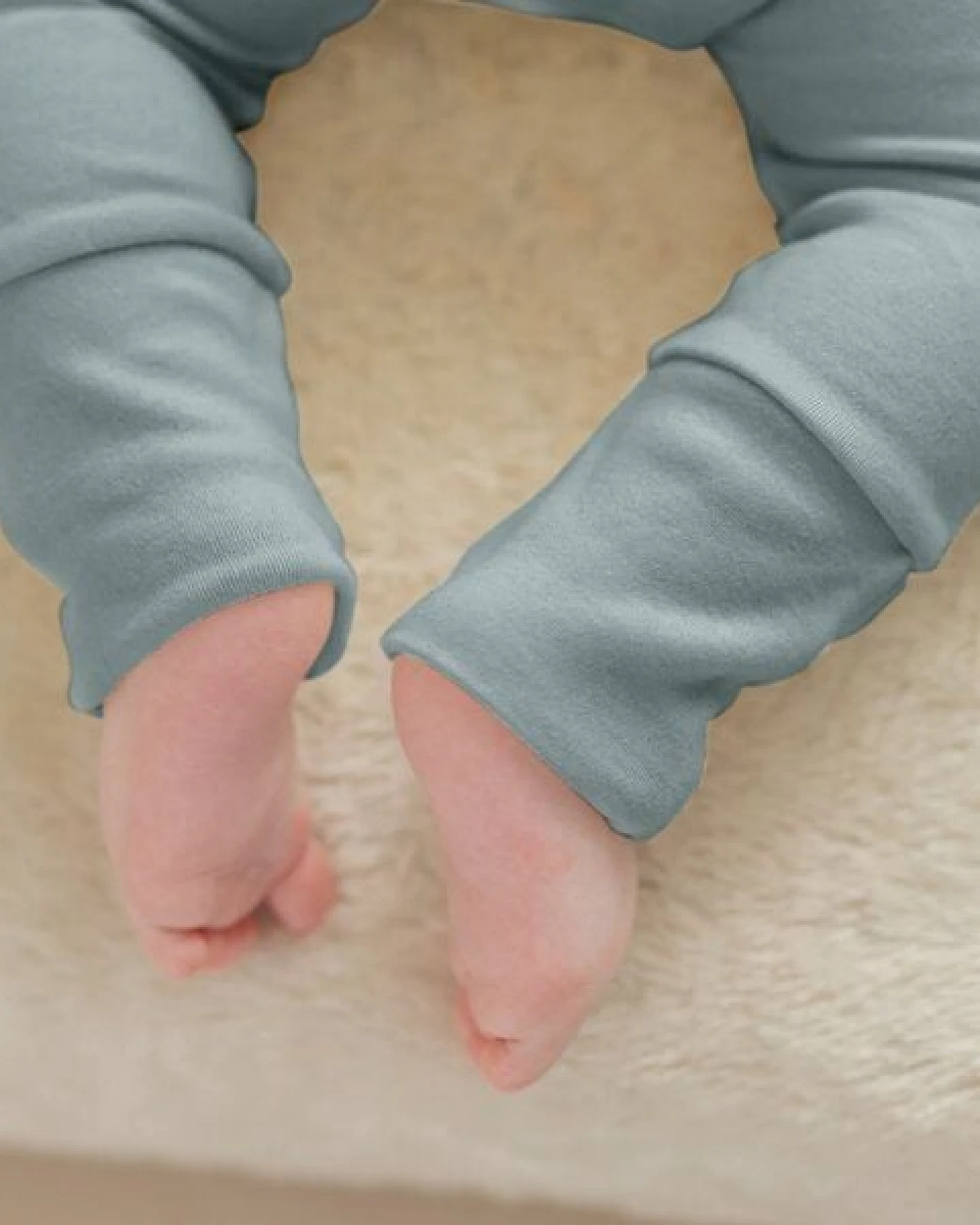 Elsara Mitwachsender Babystrampler Bio-Baumwolle 100% GOTS – Ansicht 3
