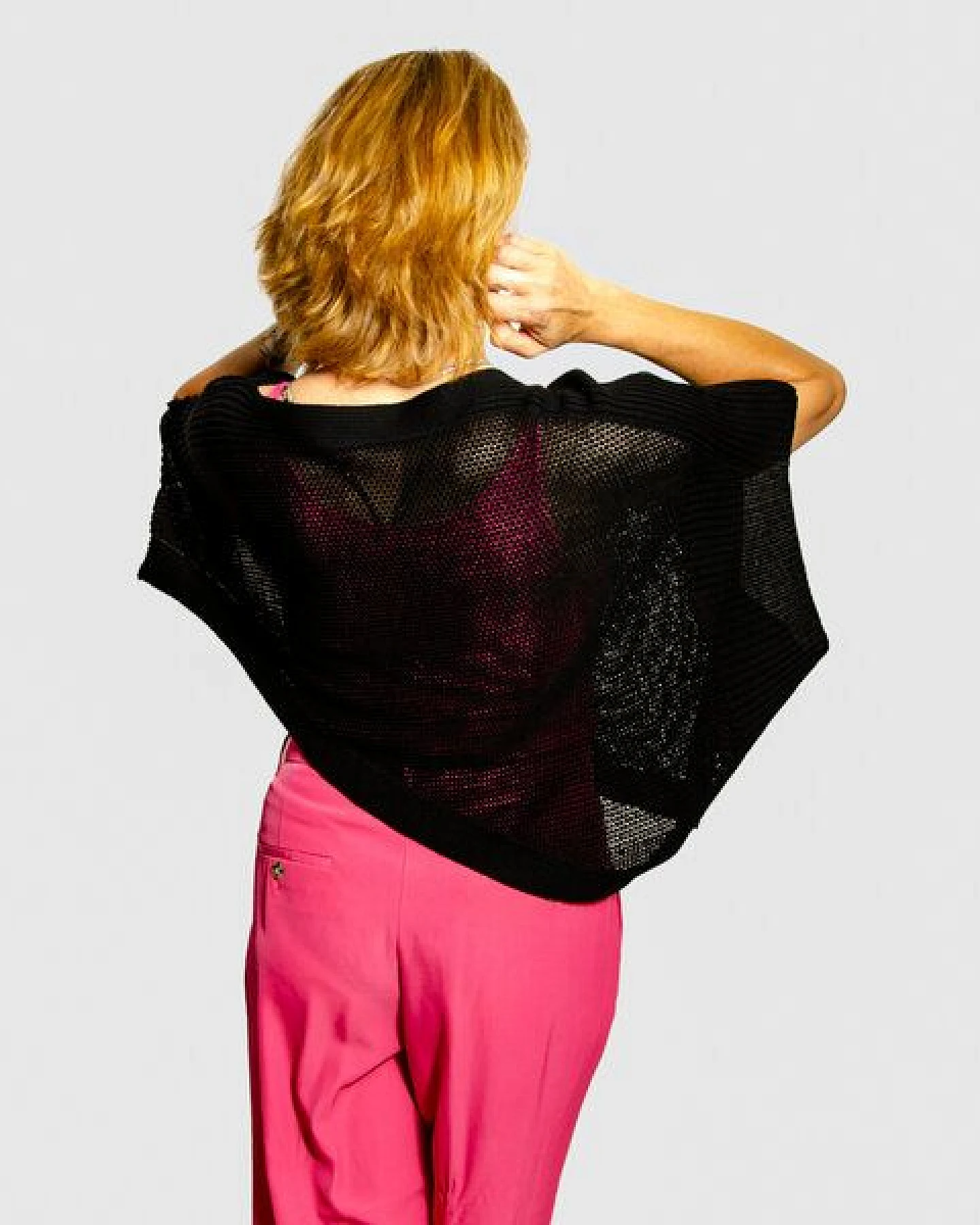 LANARTO slow fashion Poncho Cape aus mulesingfreier Merinowolle in edlen Farben – Ansicht 2