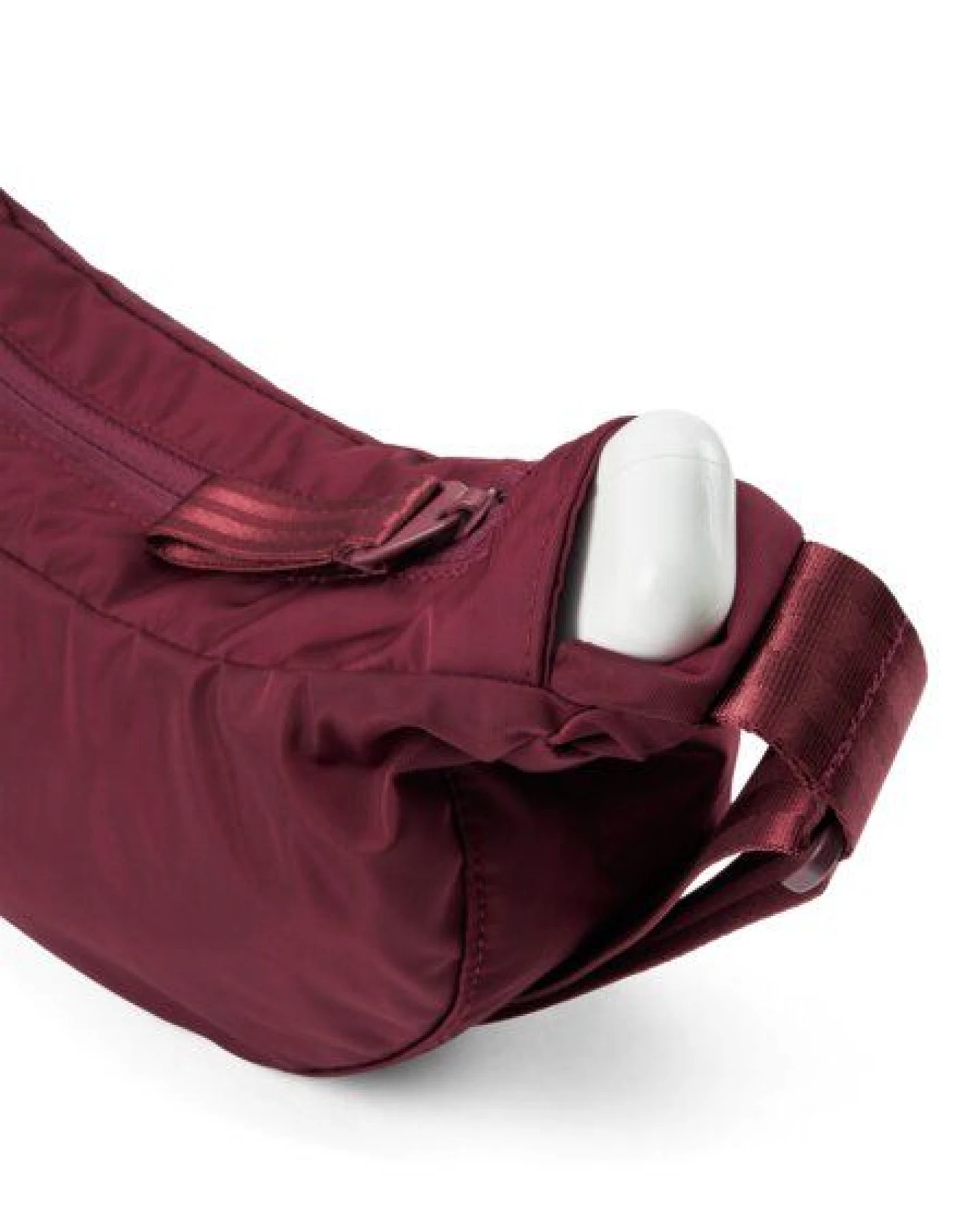 pinqponq Umhängetasche - Krumm Small - aus recyceltem Nylon – Ansicht 4