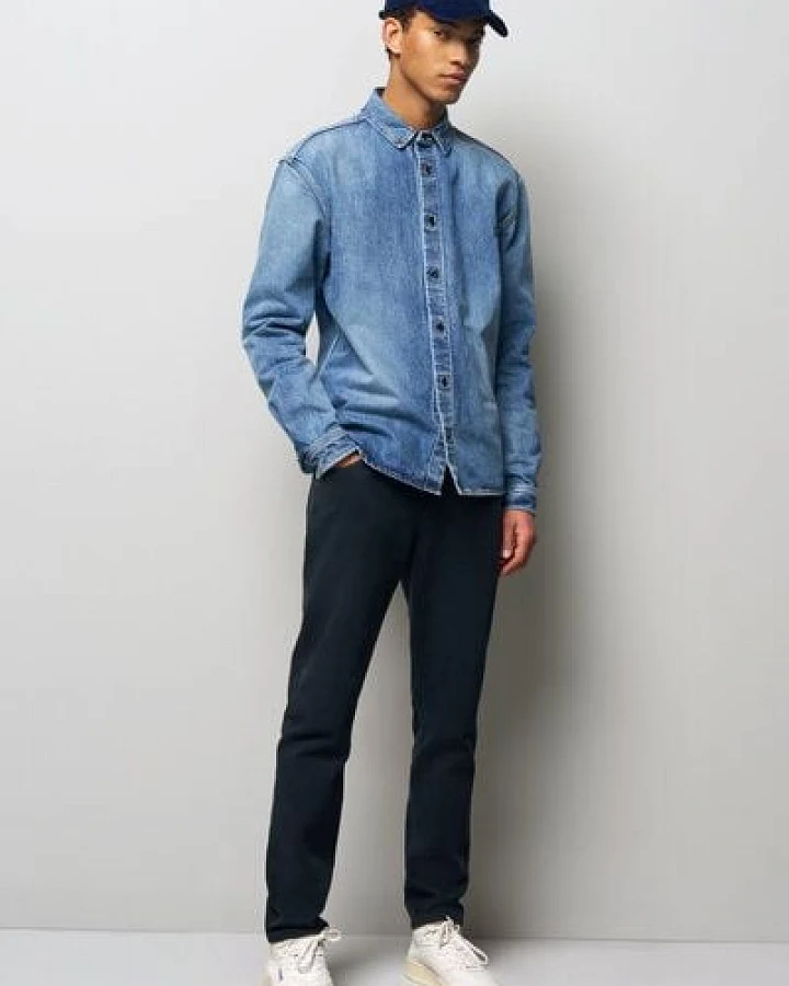 Blau