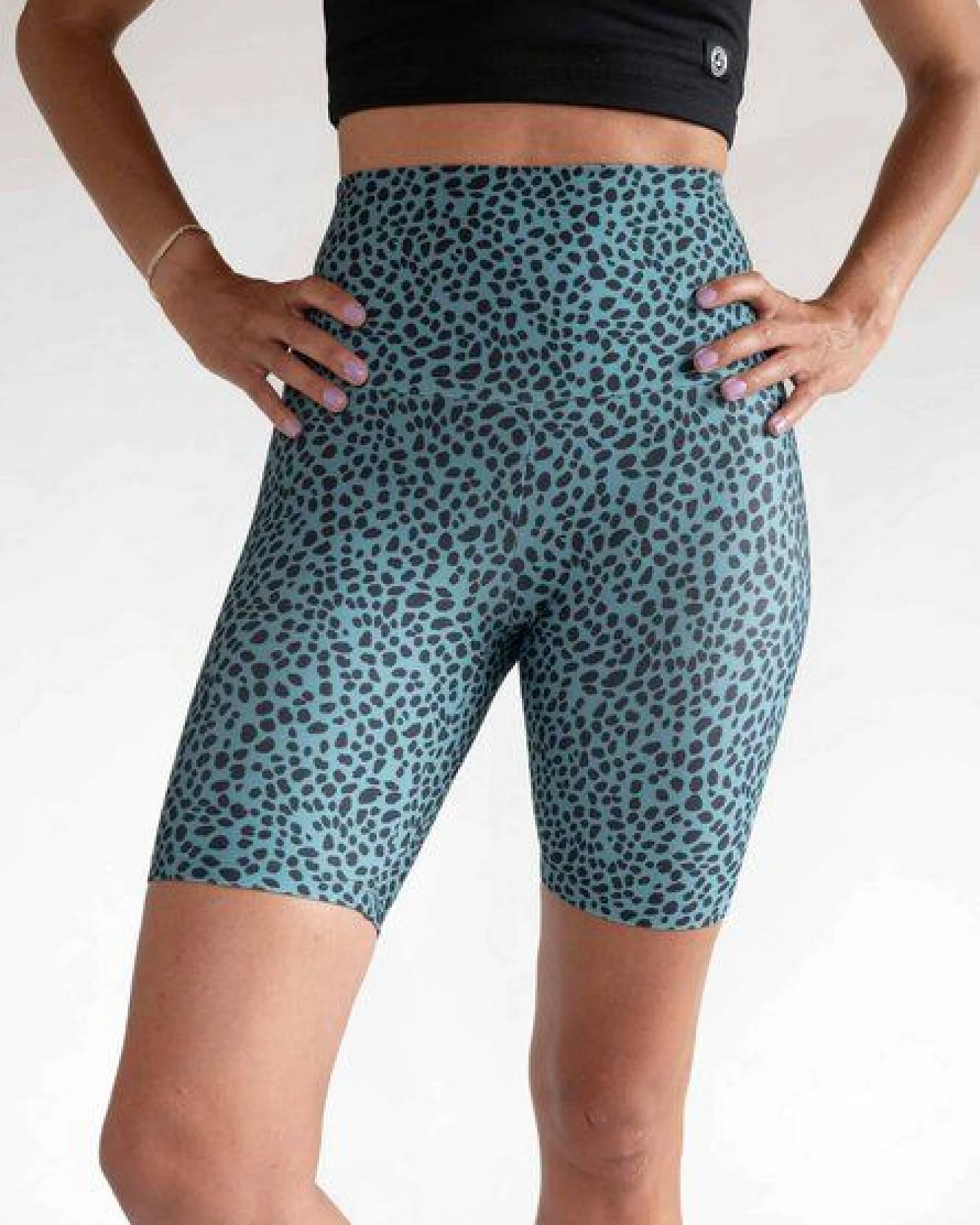 Arctic Flamingo Radlerhose - Biker - Yoga Shorts LEO in Leopardenprint – Ansicht 2