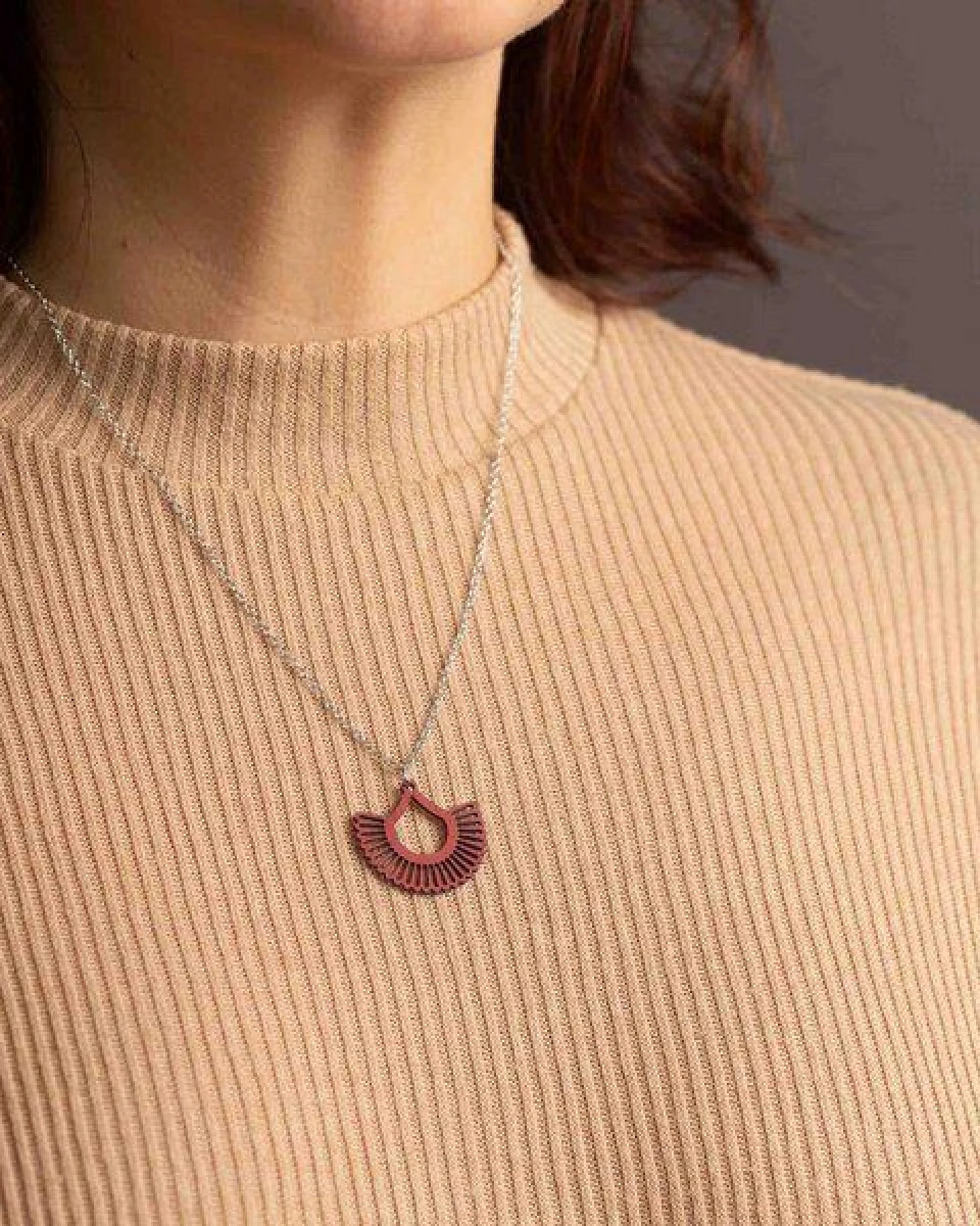 feinformart Kette mit Holzanhänger 'Boho' – Ansicht 2