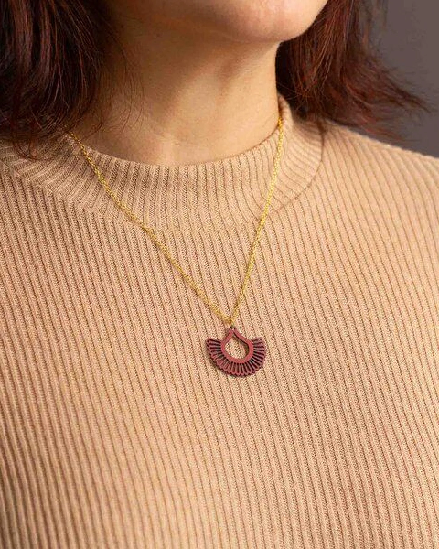 feinformart Kette mit Holzanhänger 'Boho' – Ansicht 2