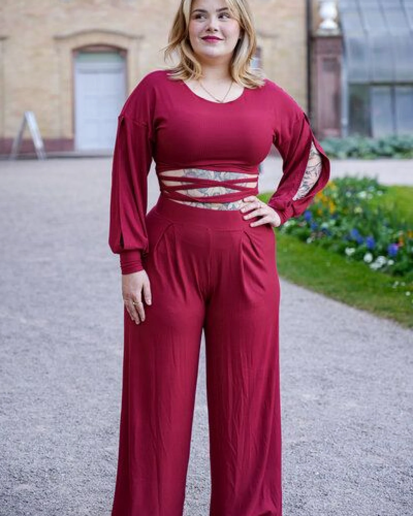 Vivien Joy Flower Pulli mit Schlitzen an den Ärmeln - Farrah – Ansicht 3