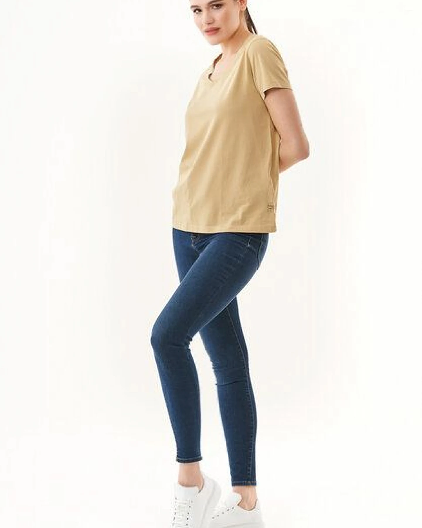 ORGANICATION Natural Dye T-Shirt aus Bio-Baumwolle – Ansicht 2