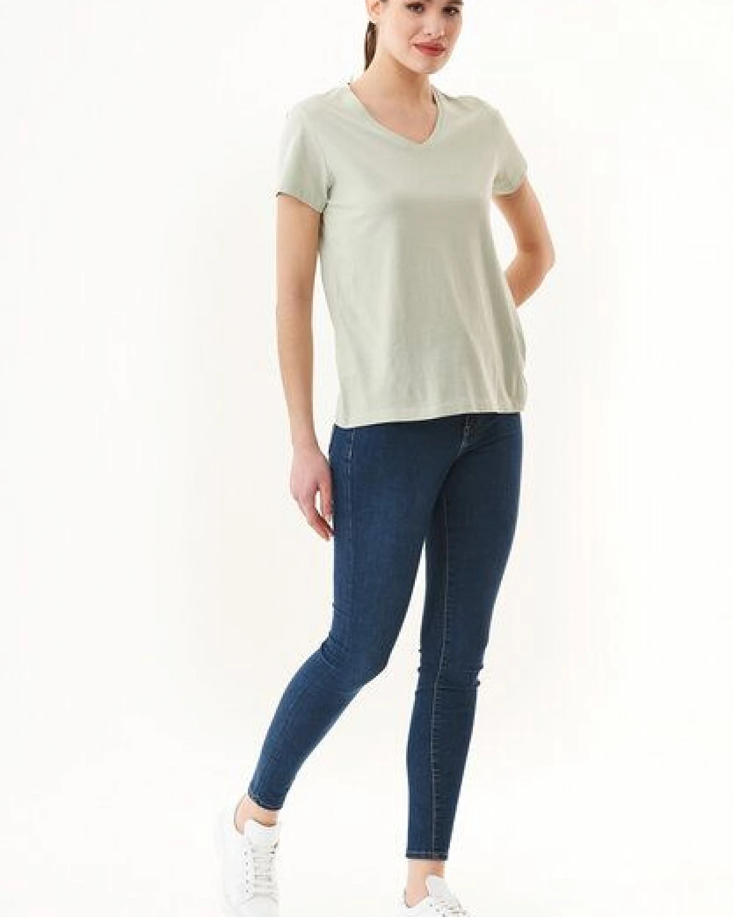 ORGANICATION Natural Dye T-Shirt aus Bio-Baumwolle – Ansicht 2