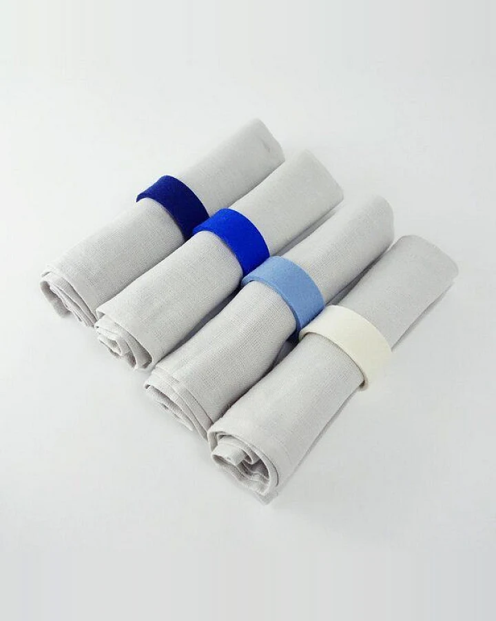 4 Blautöne