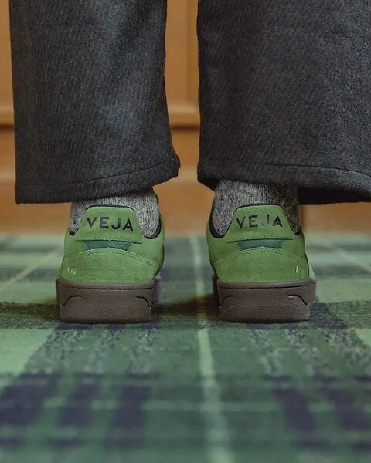 Veja Sneaker V-90 SUEDE – Ansicht 4