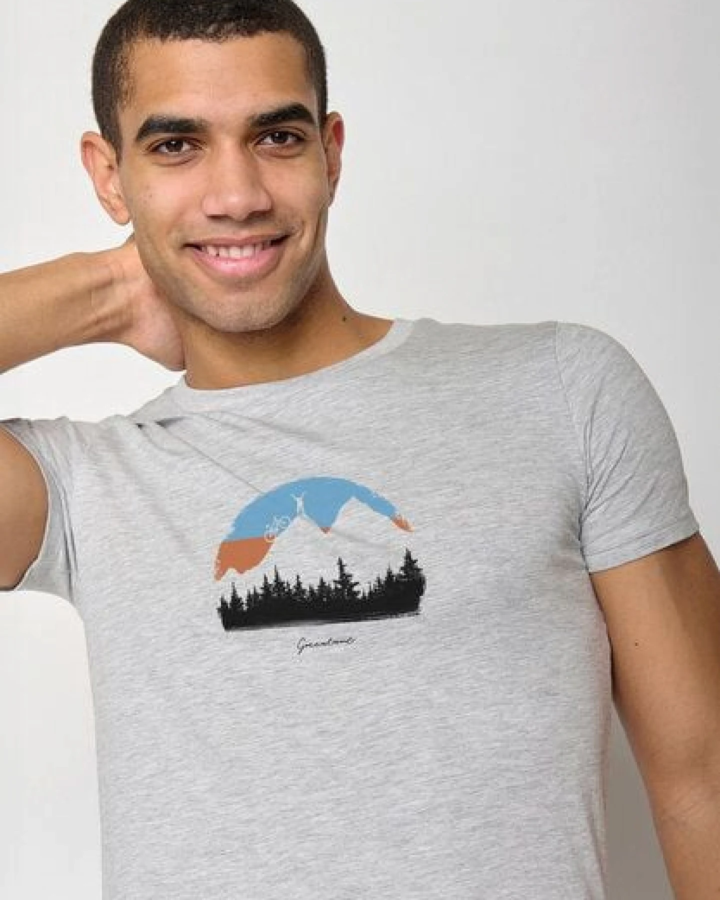 GREENBOMB Nature Forest Happy Guide - Sportliches T-Shirt aus Bio-Baumwolle / hochwertiger Print / GOTS / Fair & Vegan – Ansicht 2