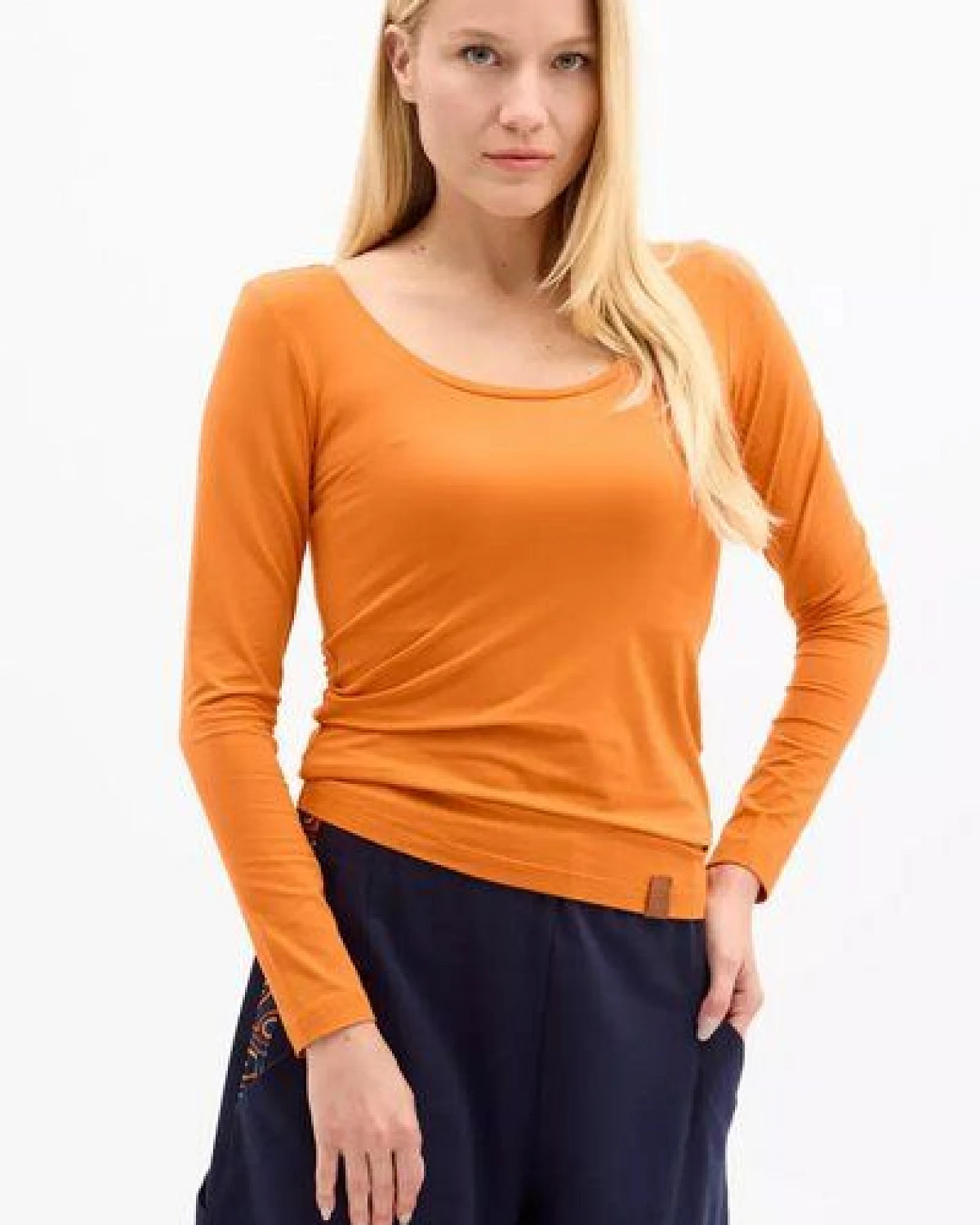 KOKOworld Papaya Damen Basic Longsleeve aus Viskose – weich & elastisch – Fair produziert in EU – für Yoga & Alltag – Ansicht 3