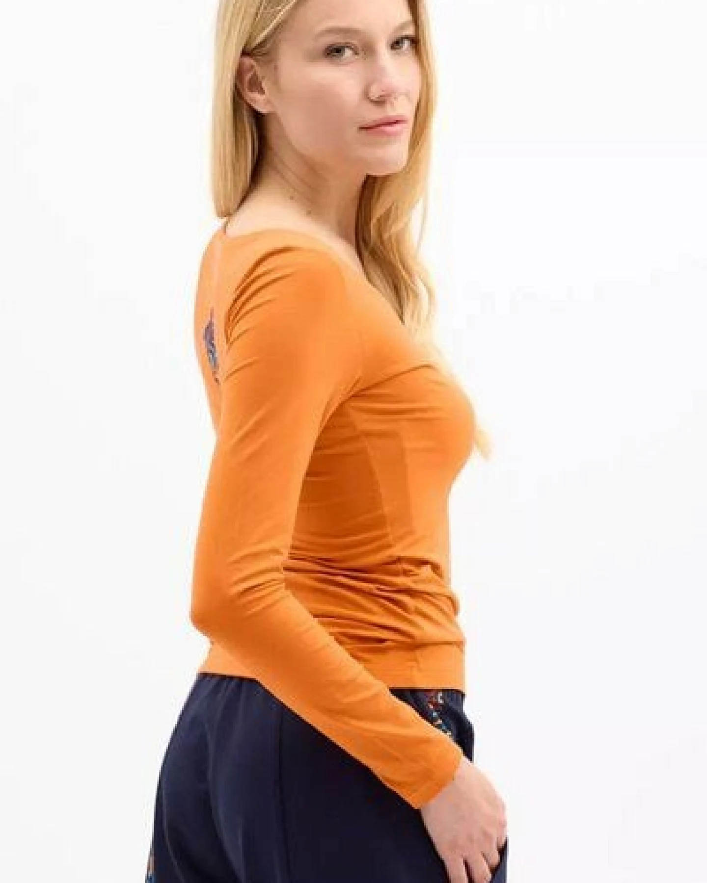KOKOworld Papaya Damen Basic Longsleeve aus Viskose – weich & elastisch – Fair produziert in EU – für Yoga & Alltag – Ansicht 4