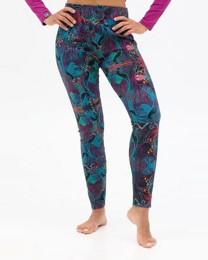 Leggings Gallo Damen – aus Bio-Baumwolle mit Elasthan – nachhaltige Yoga-Leggings im einzigartigen KOKOworld-Print – fair & bequem für Pilates, Alltag & Reisen