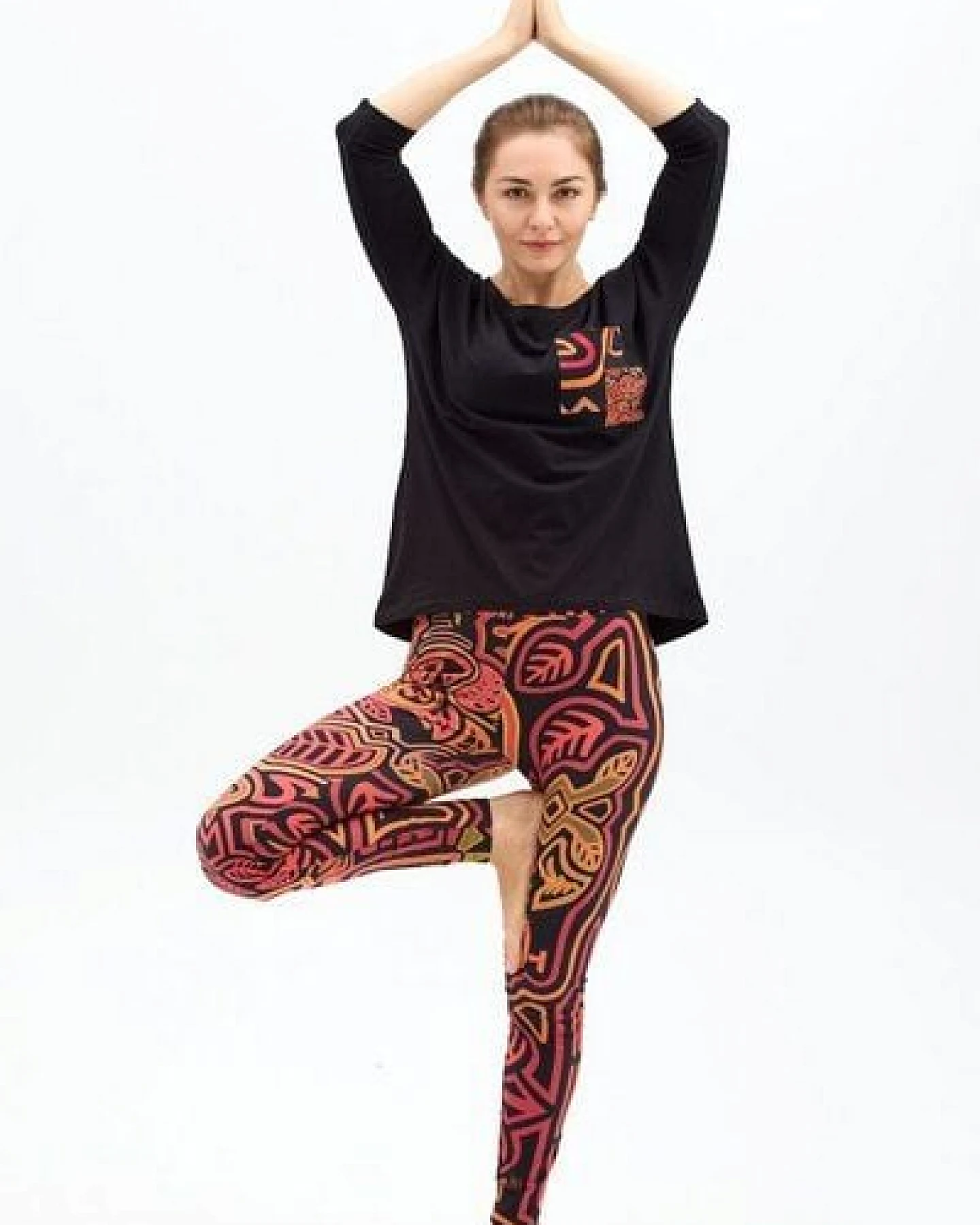 Leggings Gallo Damen – aus Bio-Baumwolle mit Elasthan – nachhaltige Yoga-Leggings im einzigartigen KOKOworld-Print – fair & bequem für Pilates, Alltag & Reisen – Ansicht 3