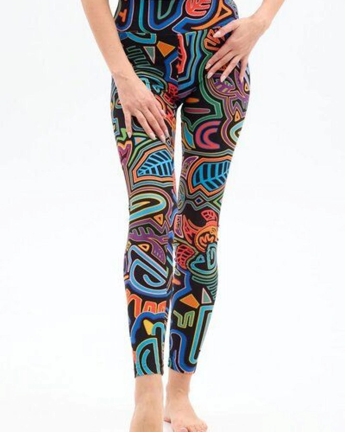 Leggings Gallo Damen – aus Bio-Baumwolle mit Elasthan – nachhaltige Yoga-Leggings im einzigartigen KOKOworld-Print – fair & bequem für Pilates, Alltag & Reisen – Ansicht 4