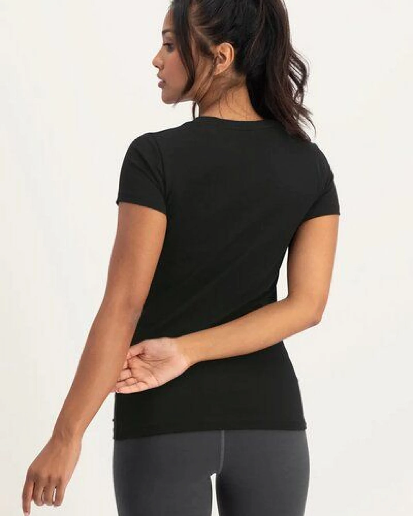 Urban Goddess Om Core Yoga T-Shirt – Ansicht 4